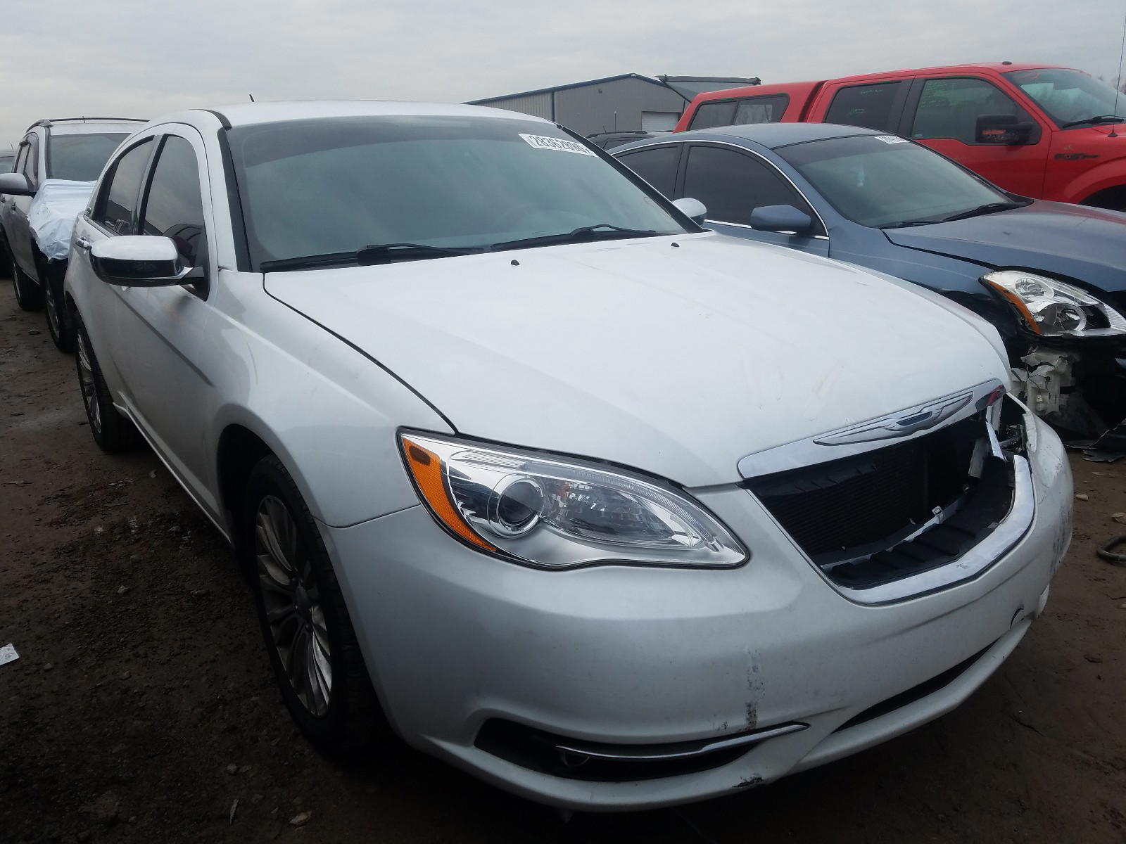 CHRYSLER 200 LIMITE 2011 with VIN 1C3BC2FB8BN581780 - Photo from auction