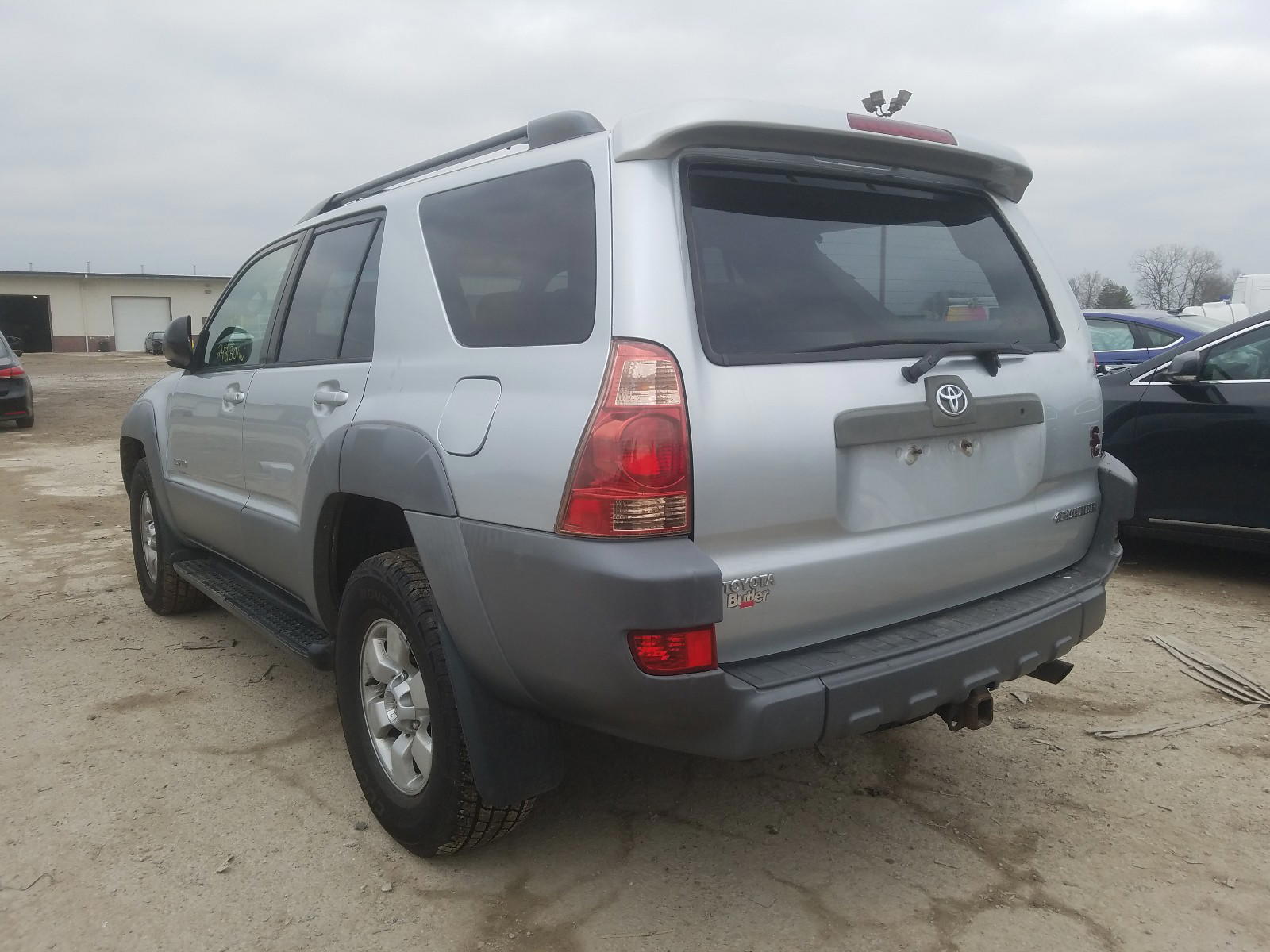 Photo 3 from auction – 2003 TOYOTA 4 RUNNER with VIN JTEBT14R330004722
