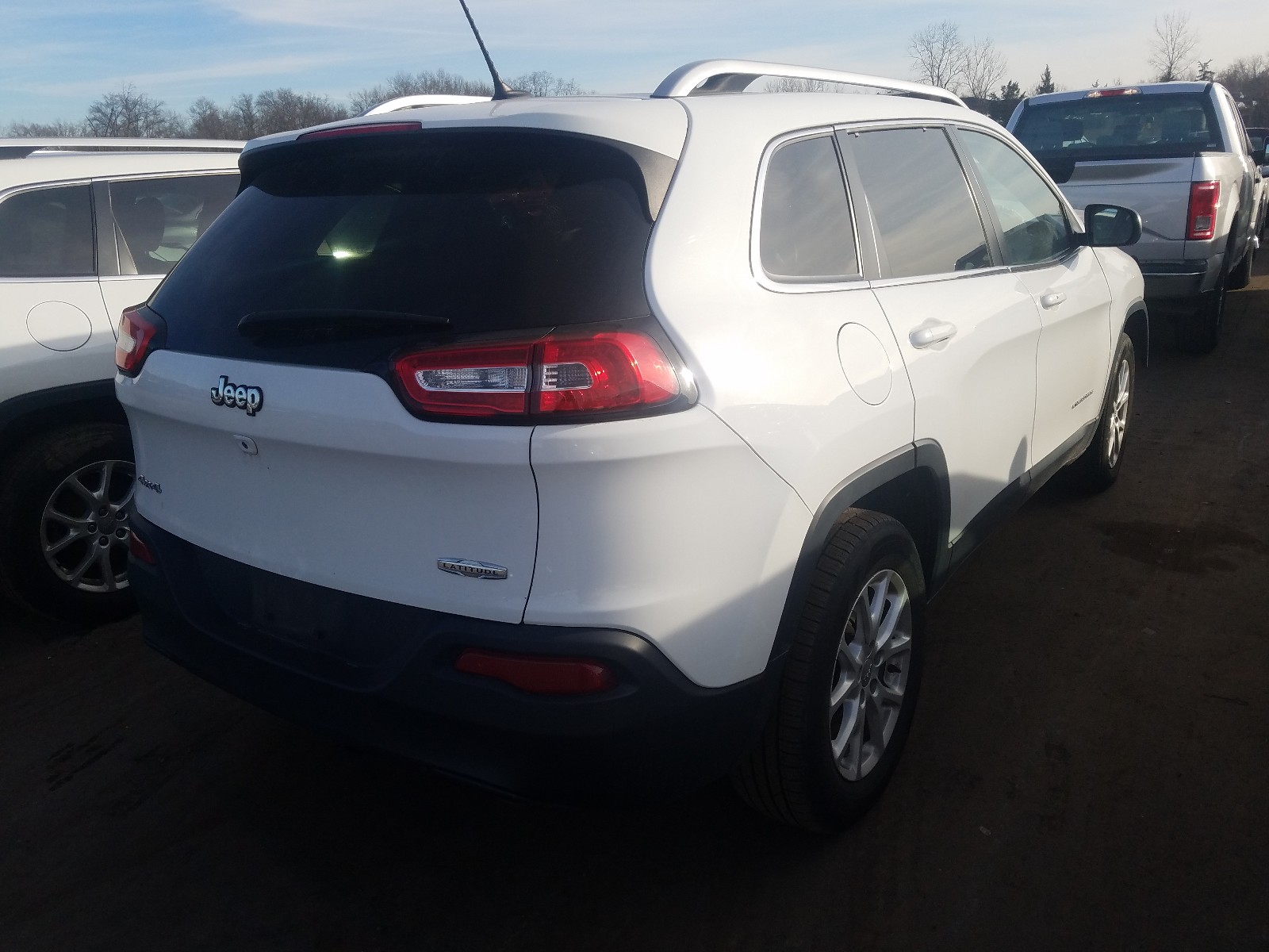Photo 4 from auction – 2014 JEEP CHEROKEE L with VIN 1C4PJMCS1EW184398