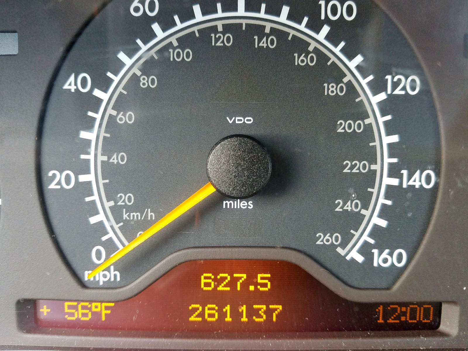Photo 8 from auction – 1999 MERCEDES-BENZ E 320 with VIN WDBJF65H6XA922621