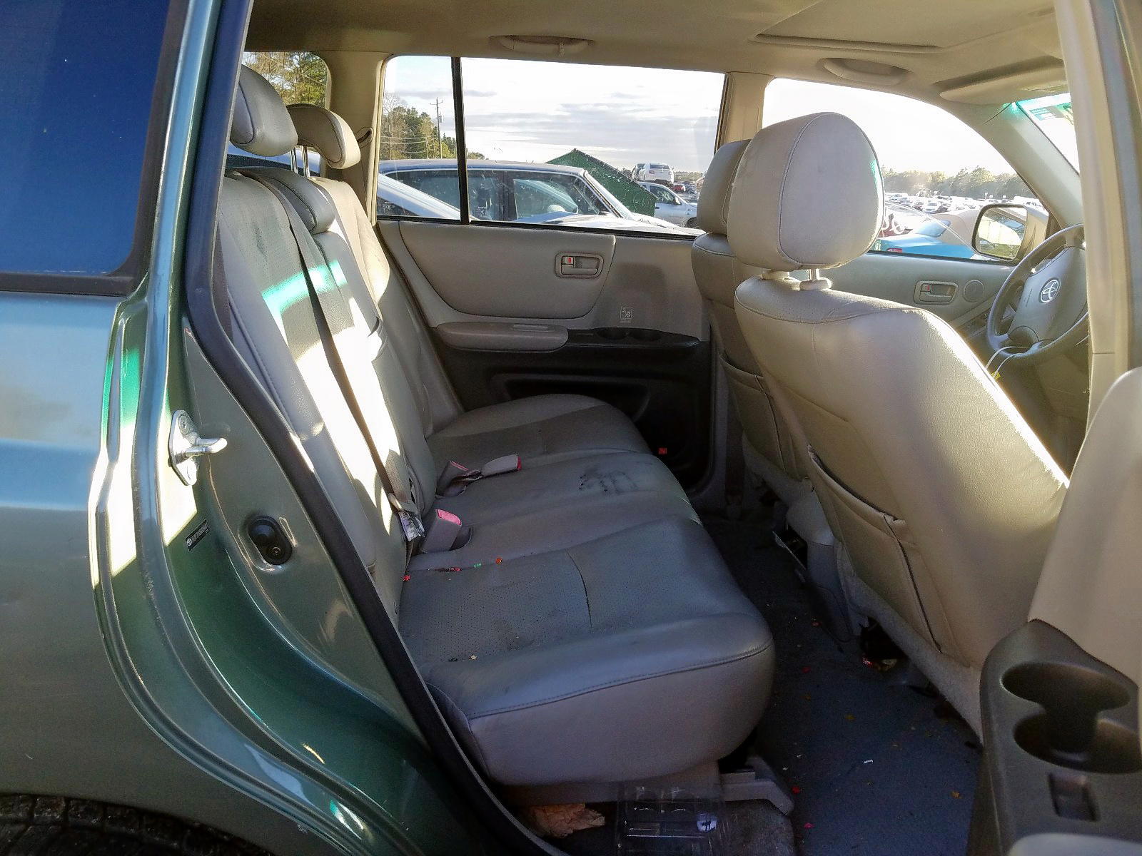 Photo 6 from auction – 2006 TOYOTA HIGHLANDER with VIN JTEGP21A360094411