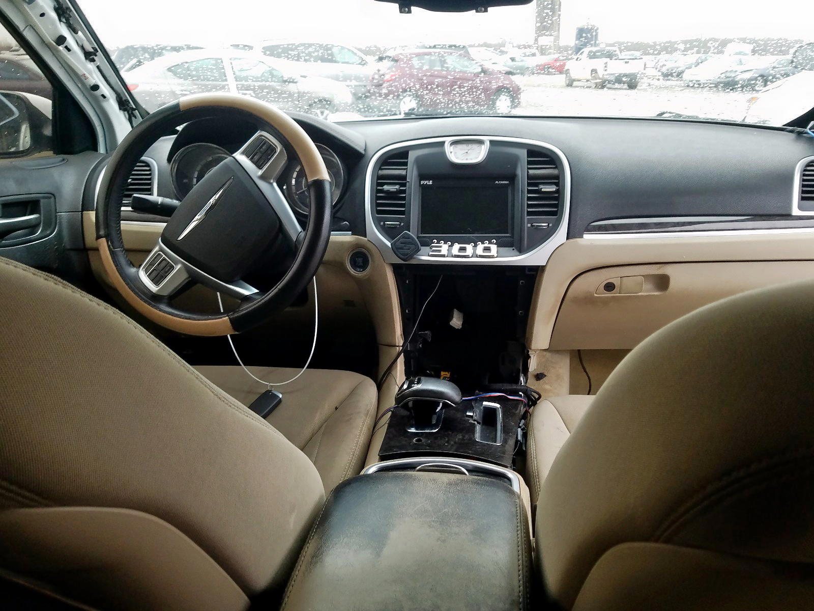 Photo 9 from auction – 2012 CHRYSLER 300 with VIN 2C3CCAAG6CH238042