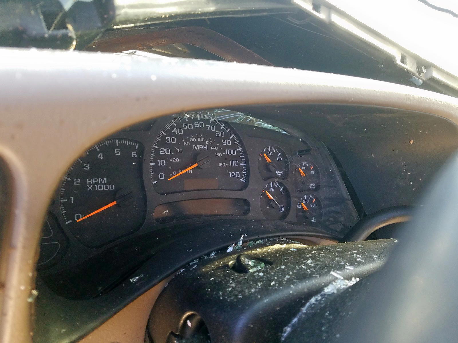Photo 8 from auction – 2005 CHEVROLET SILVERADO with VIN 2GCEC13T151175930
