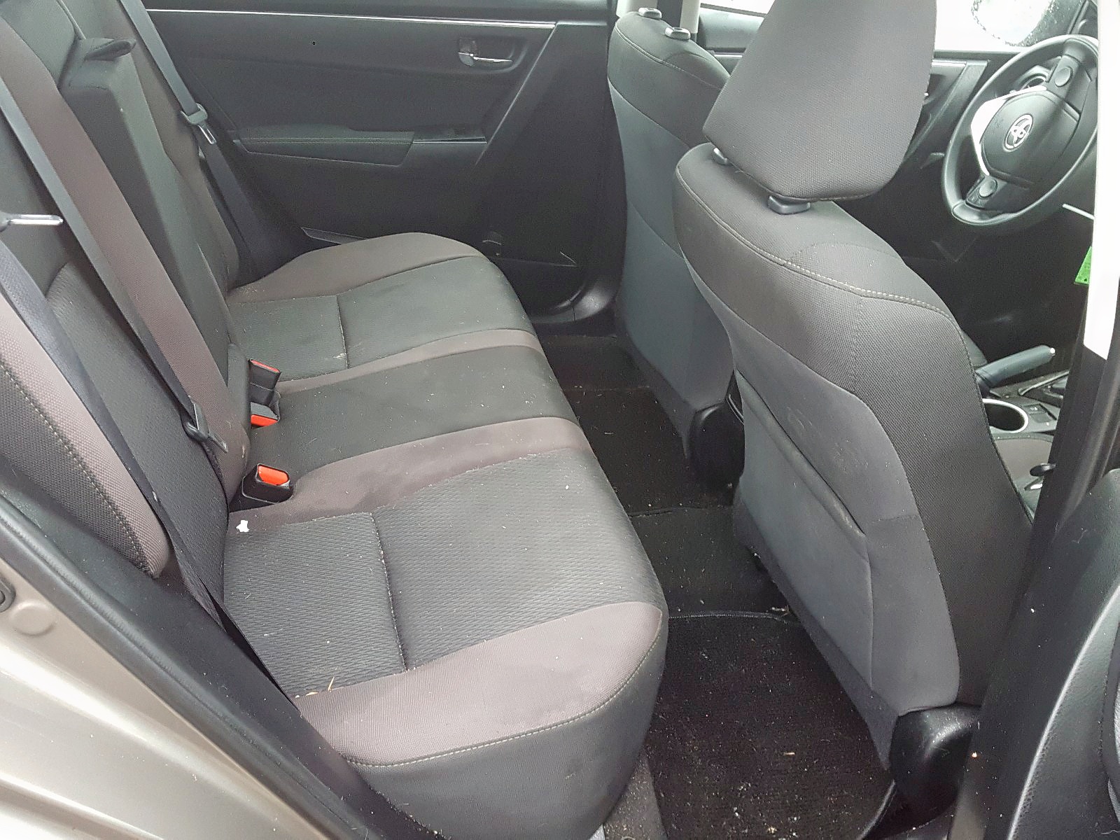 Photo 6 from auction – 2018 TOYOTA COROLLA L with VIN 5YFBURHE8JP754028