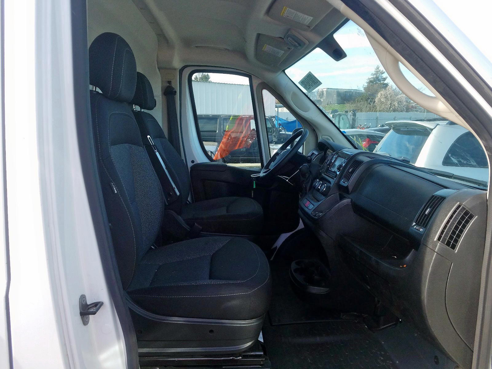 Photo 5 from auction – 2019 RAM PROMASTER with VIN 3C6TRVCG2KE530982