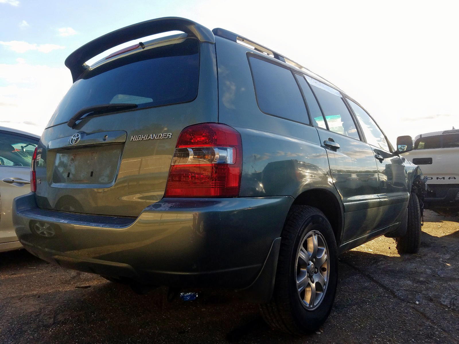 Photo 4 from auction – 2006 TOYOTA HIGHLANDER with VIN JTEGP21A360094411