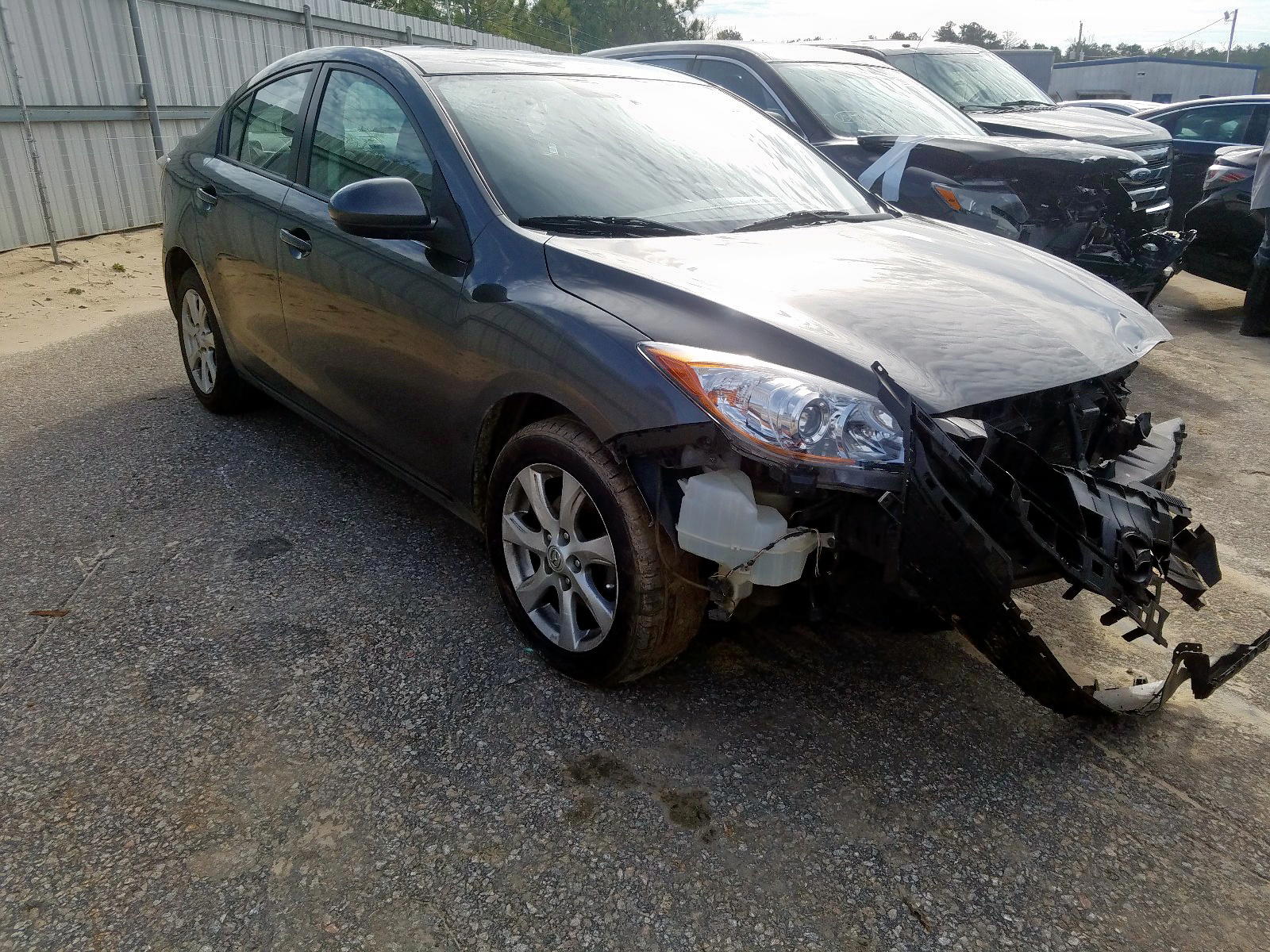 MAZDA 3 I 2010 with VIN JM1BL1SG5A1252645 - Photo from auction