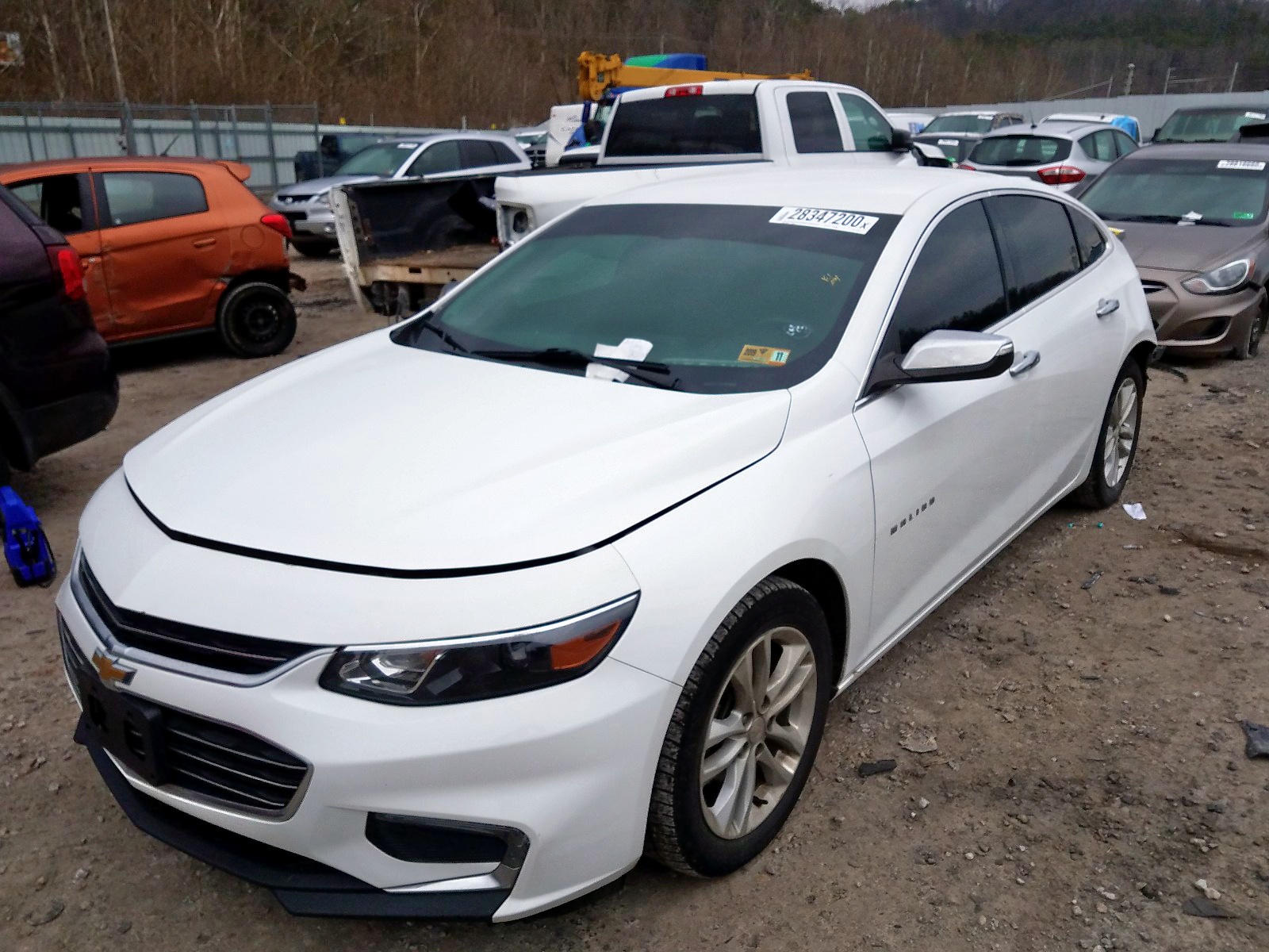 Photo 2 from auction – 2017 CHEVROLET MALIBU LT with VIN 1G1ZE5ST1HF254069
