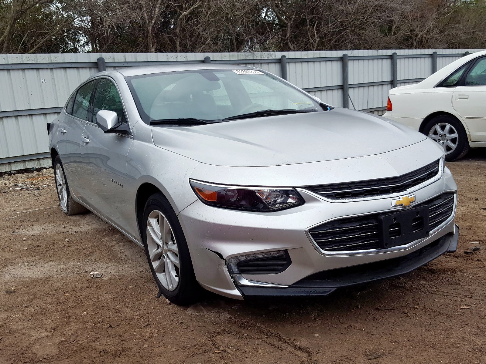 Photo 1 from auction – 2018 CHEVROLET MALIBU LT with VIN 1G1ZD5ST0JF177638