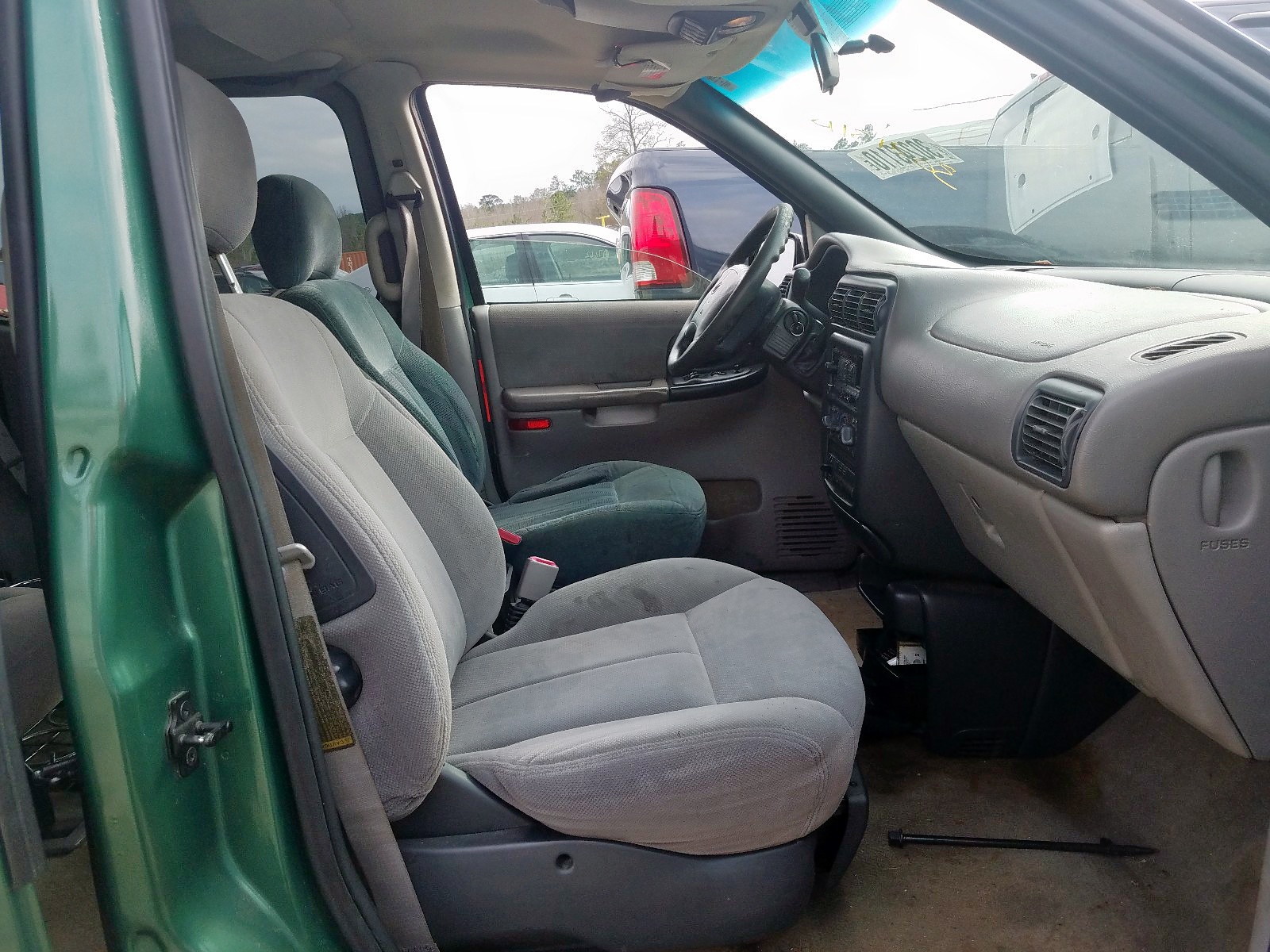 Photo 5 from auction – 1999 OLDSMOBILE SILHOUETTE with VIN 1GHDX03E1XD150314