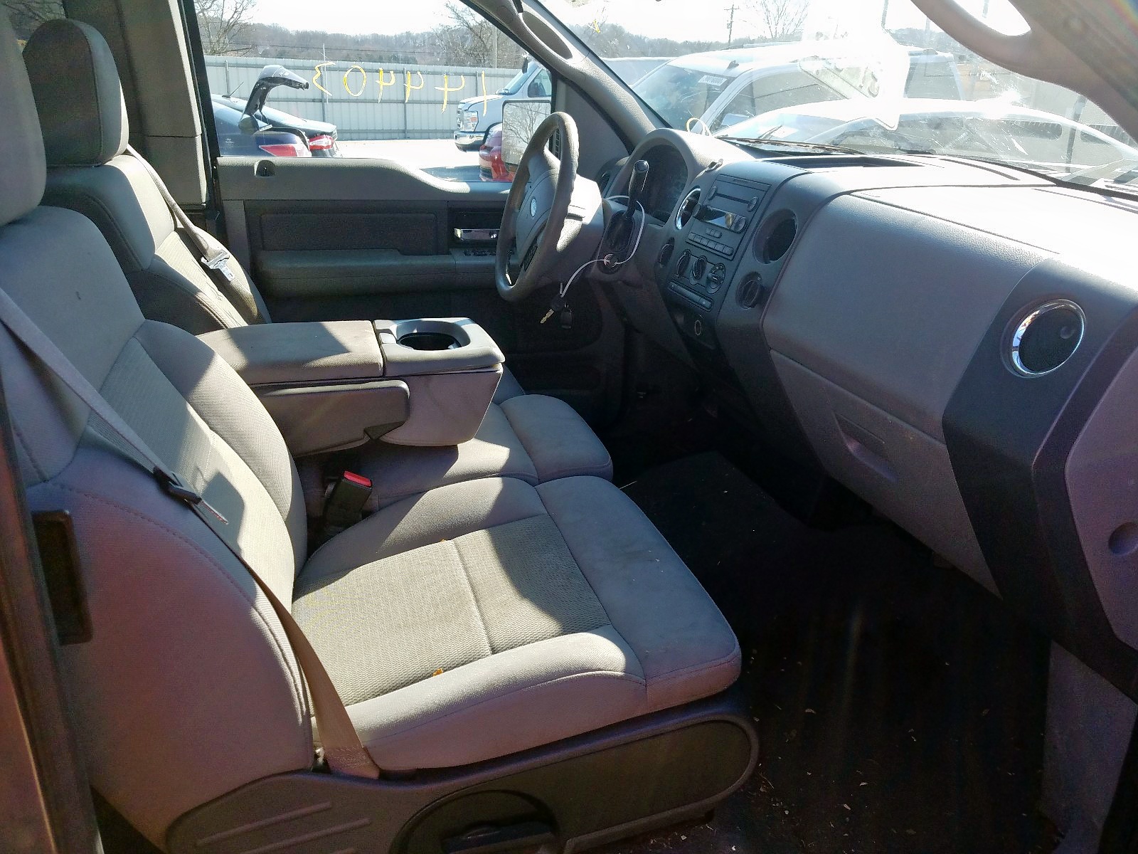 Photo 5 from auction – 2006 FORD F150 with VIN 1FTPX14556KC01203