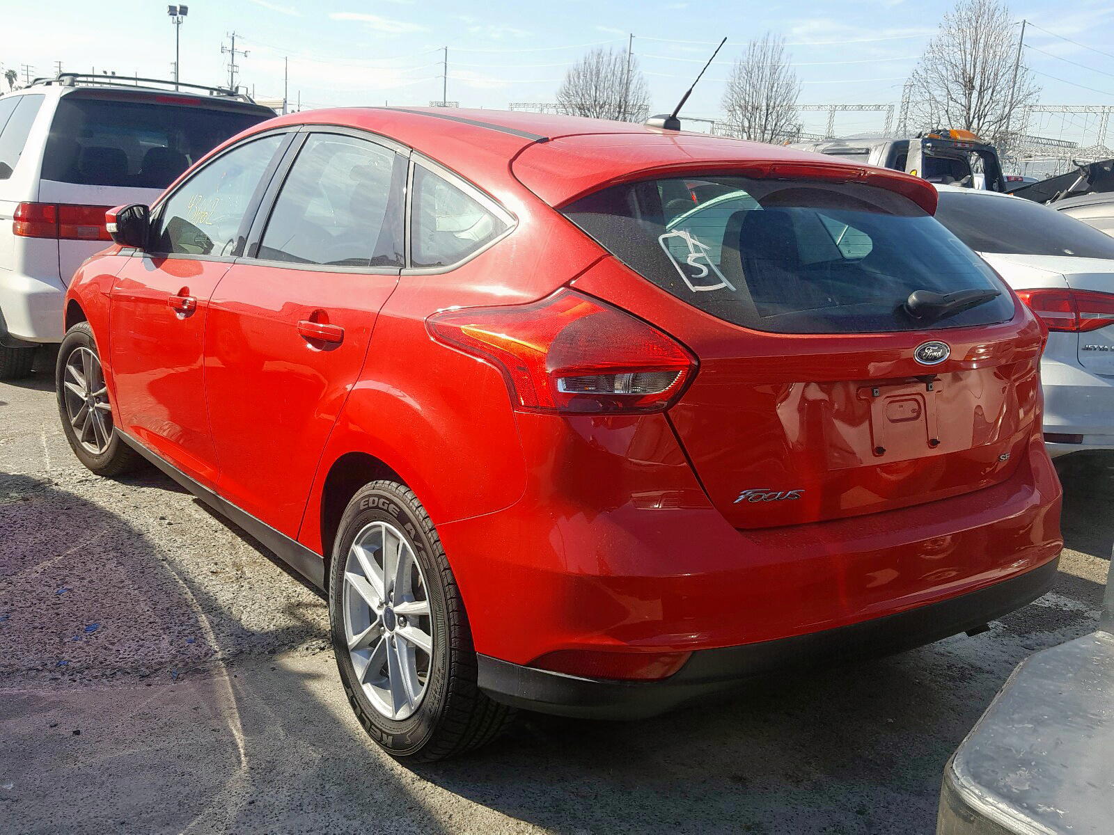 Photo 3 from auction – 2017 FORD FOCUS SE with VIN 1FADP3K20HL291094