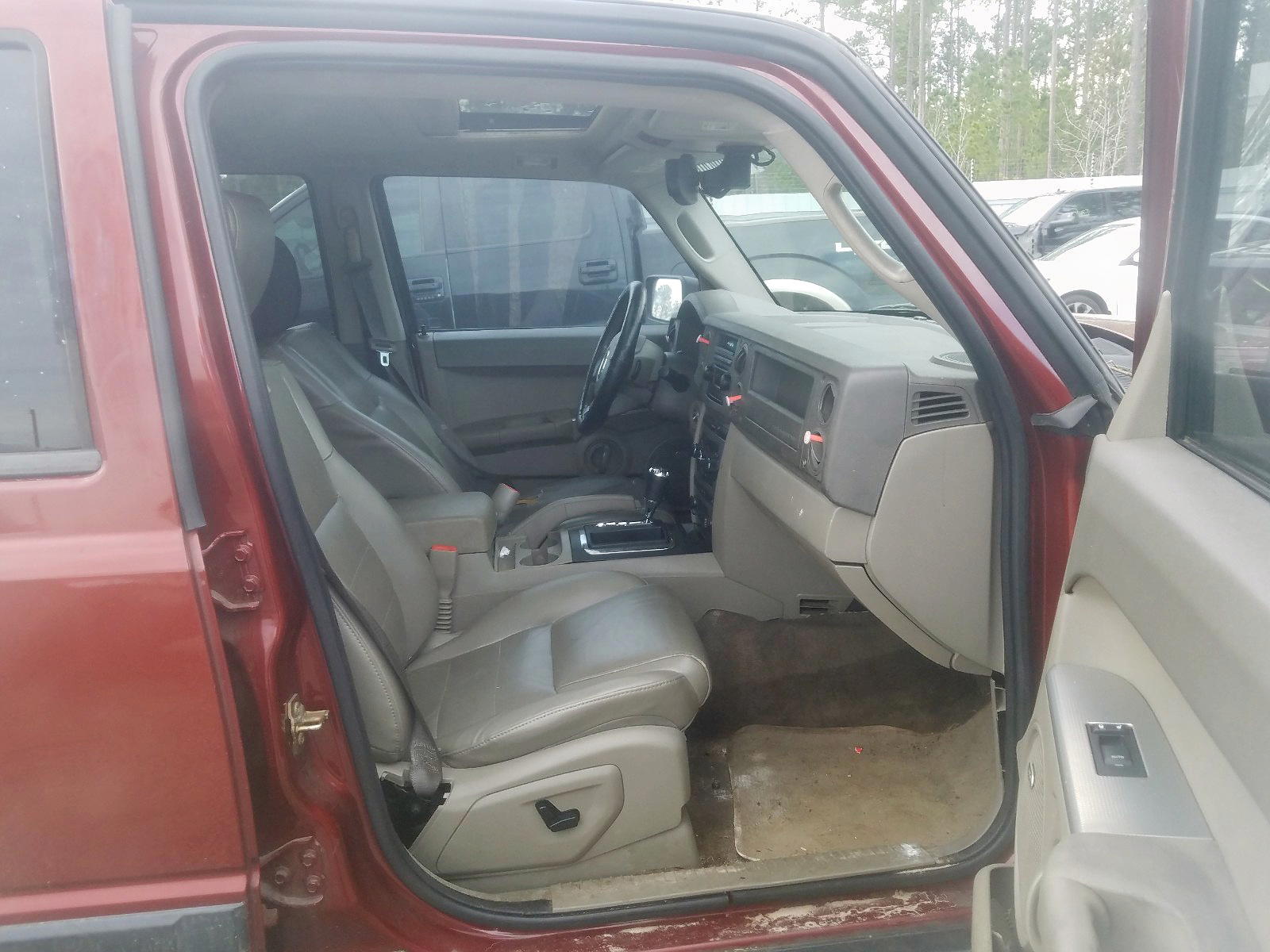 Photo 15 from auction – 2007 JEEP COMMANDER with VIN 1J8HH48KX7C607792