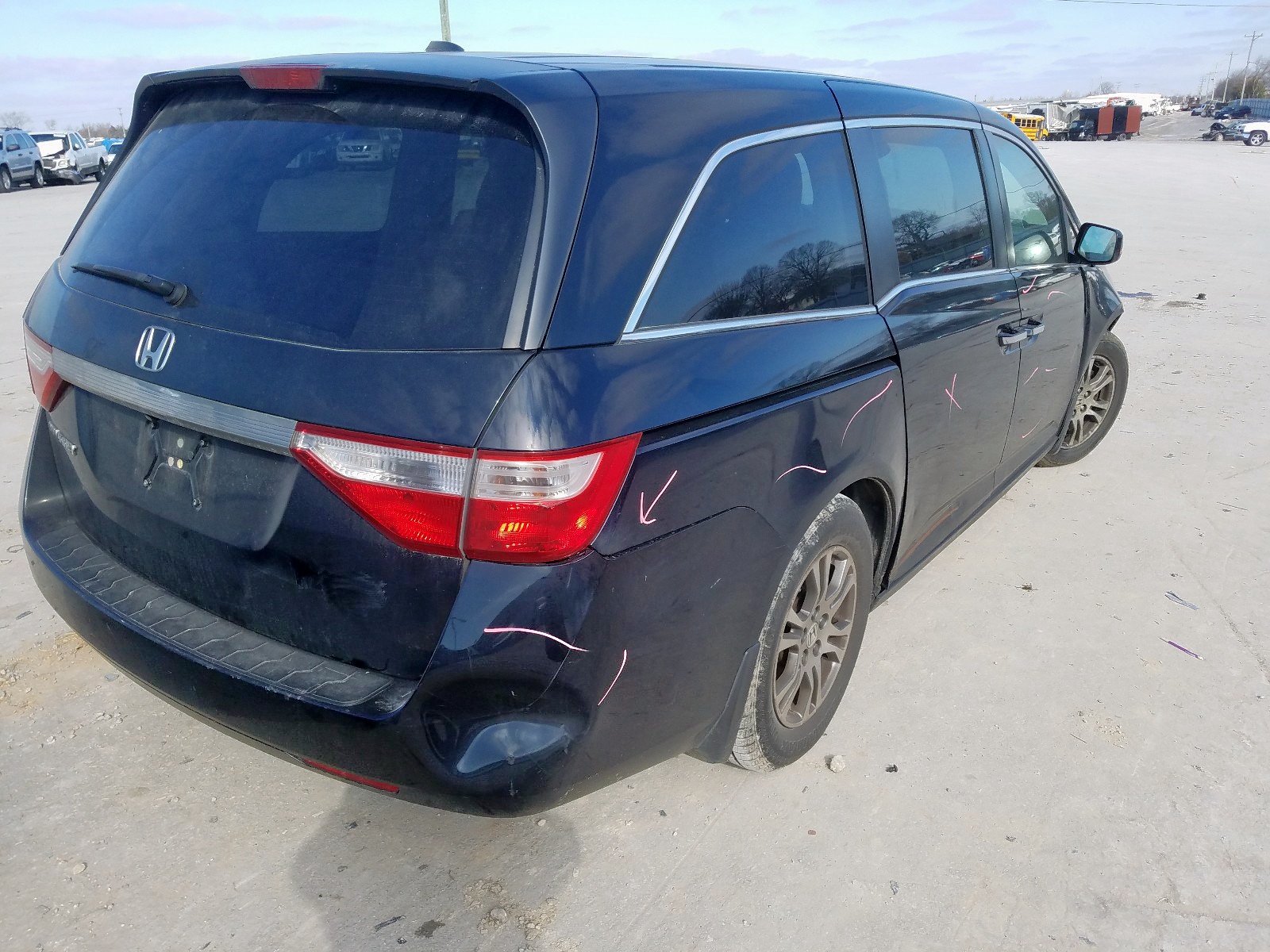 Photo 4 from auction – 2013 HONDA ODYSSEY EX with VIN 5FNRL5H67DB063740