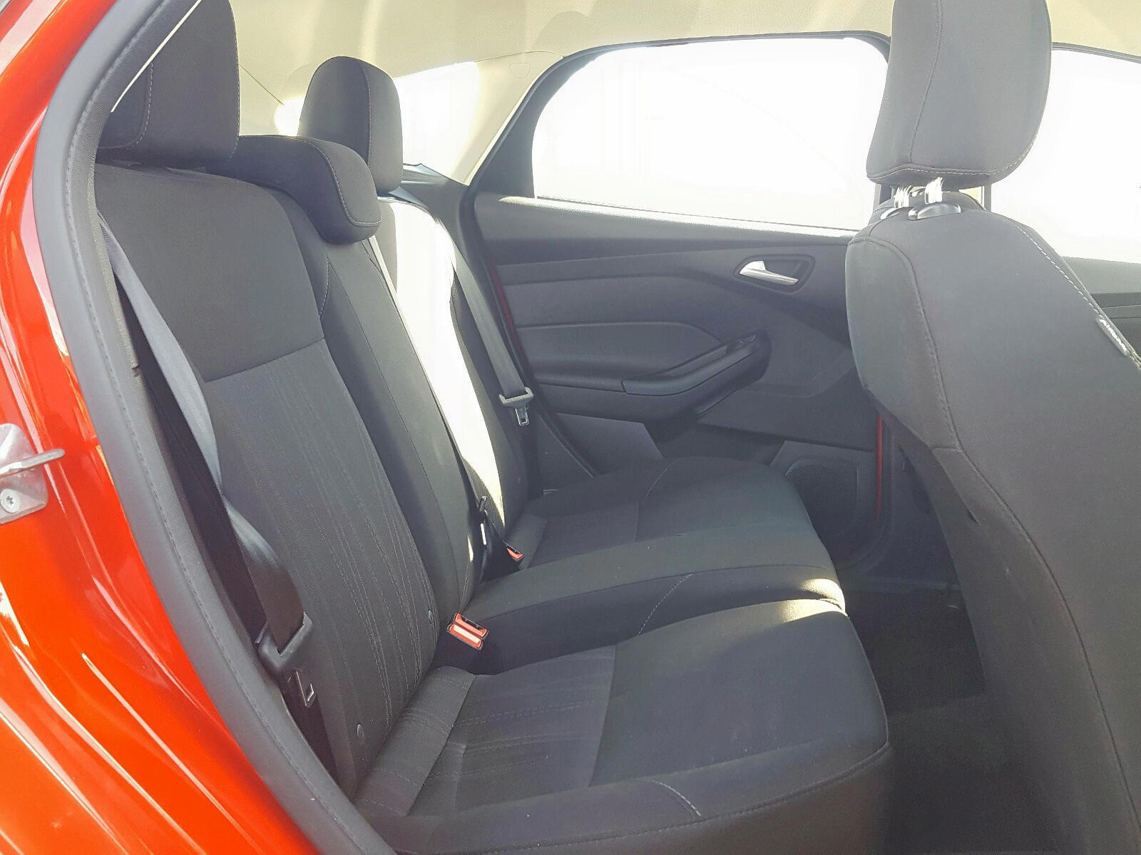Photo 6 from auction – 2017 FORD FOCUS SE with VIN 1FADP3K20HL291094