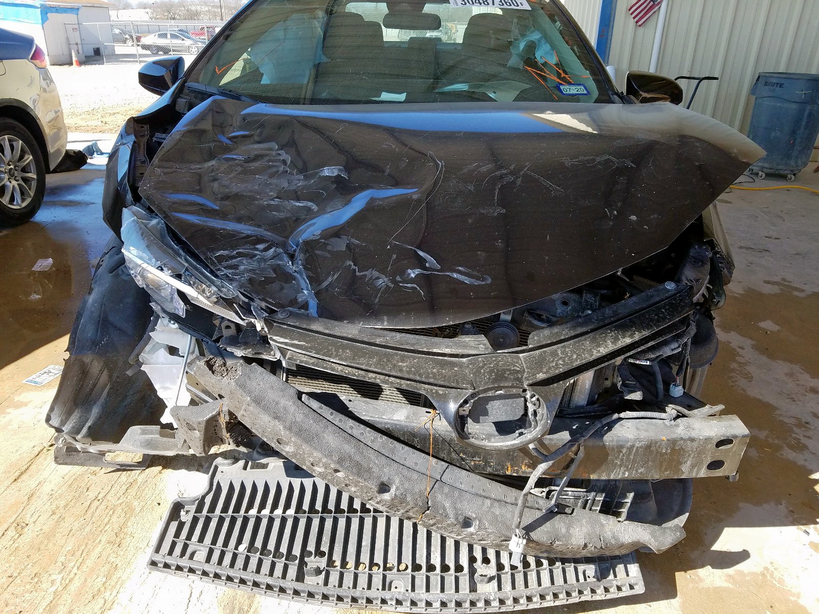 Photo 7 from auction – 2018 TOYOTA COROLLA L with VIN 5YFBURHE6JP755940