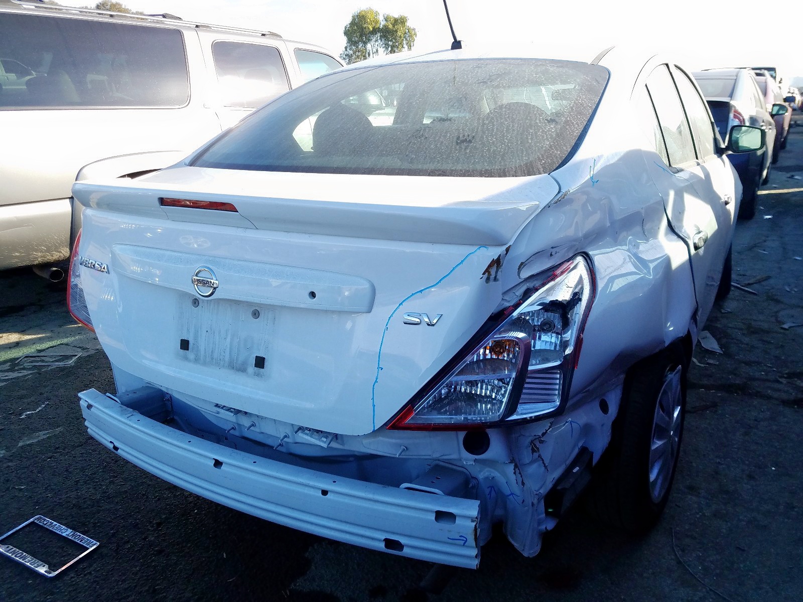 Photo 4 from auction – 2018 NISSAN VERSA S with VIN 3N1CN7AP8JL853417