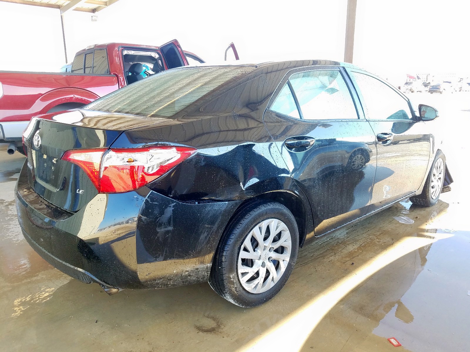 Photo 4 from auction – 2018 TOYOTA COROLLA L with VIN 5YFBURHE6JP755940