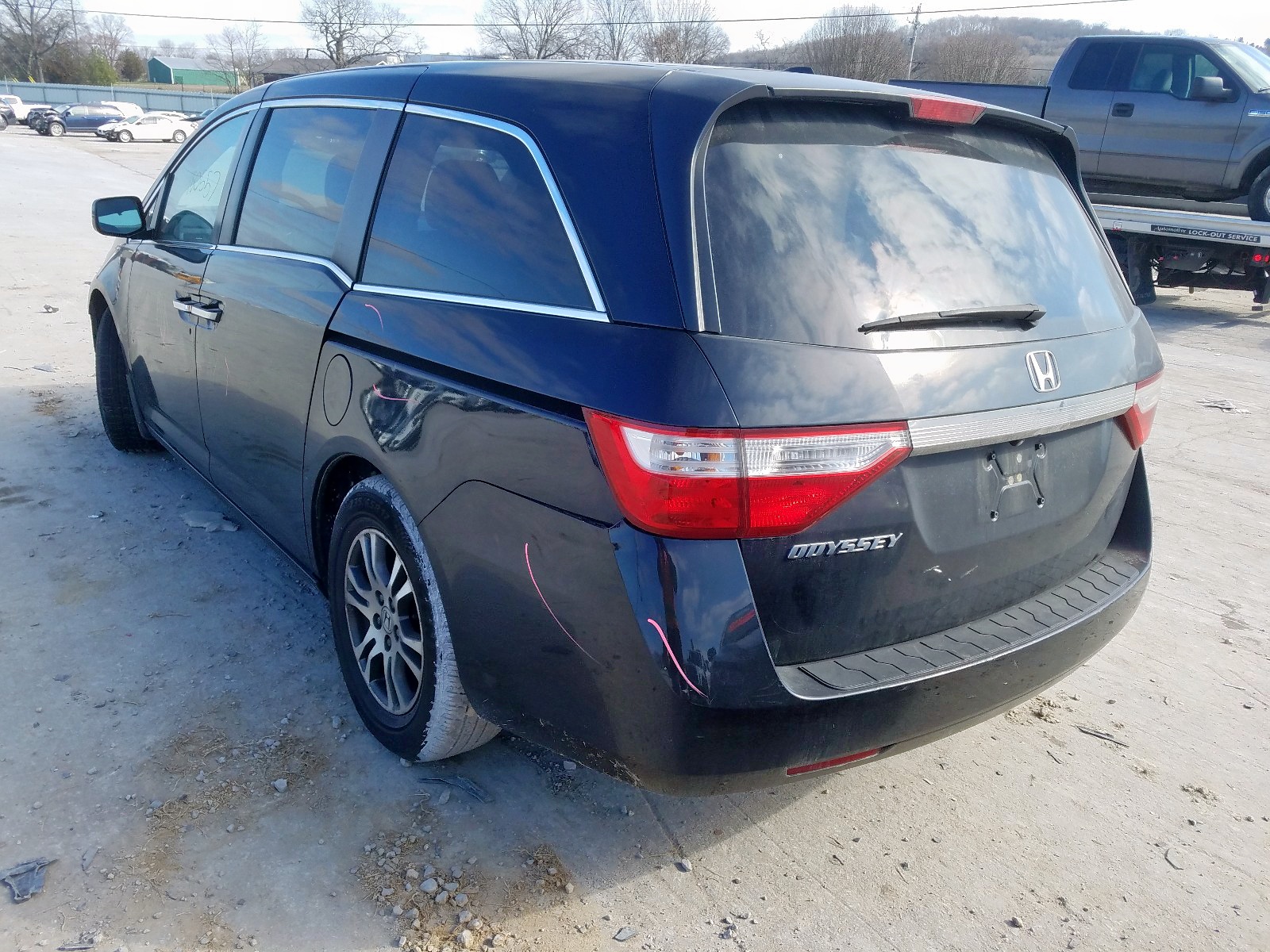 Photo 3 from auction – 2013 HONDA ODYSSEY EX with VIN 5FNRL5H67DB063740