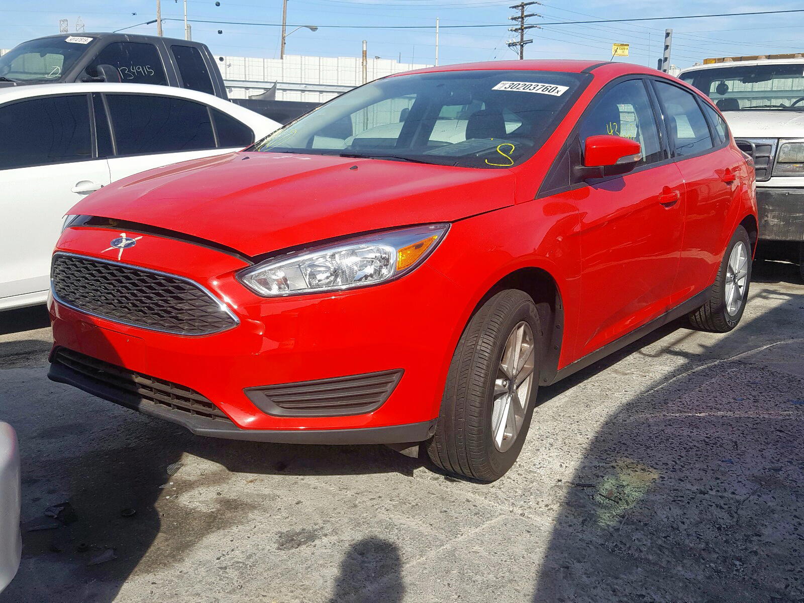 Photo 2 from auction – 2017 FORD FOCUS SE with VIN 1FADP3K20HL291094