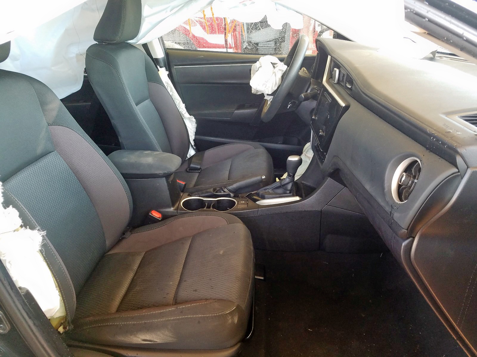 Photo 5 from auction – 2018 TOYOTA COROLLA L with VIN 5YFBURHE6JP755940