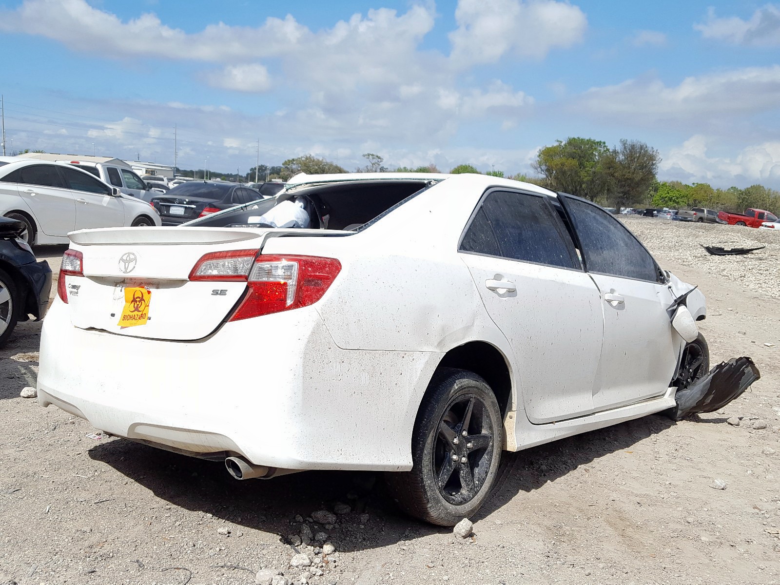 Photo 4 from auction – 2014 TOYOTA CAMRY L with VIN 4T1BF1FK9EU758162