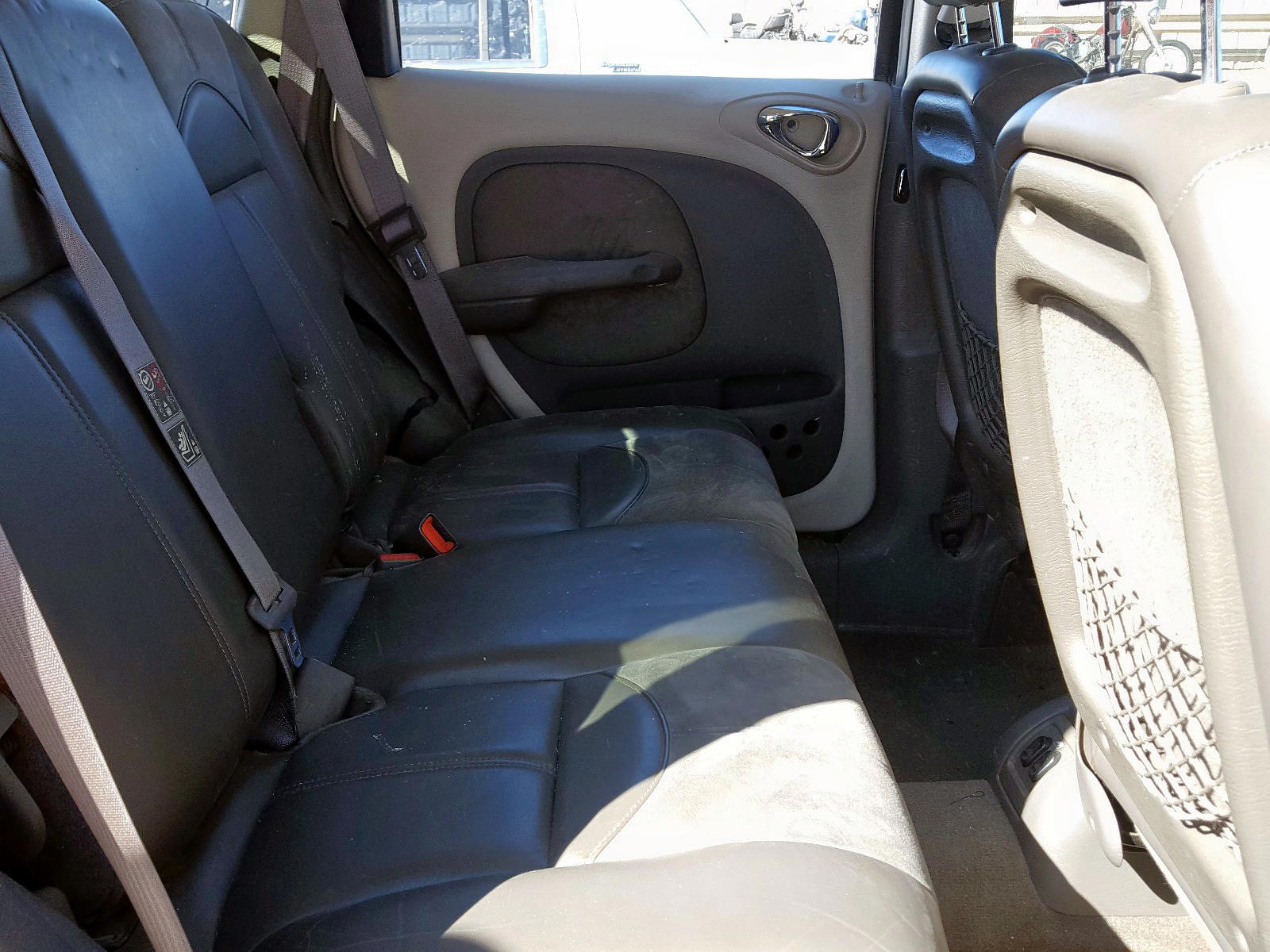 Photo 6 from auction – 2001 CHRYSLER PT CRUISER with VIN 3C8FY4BB01T599168