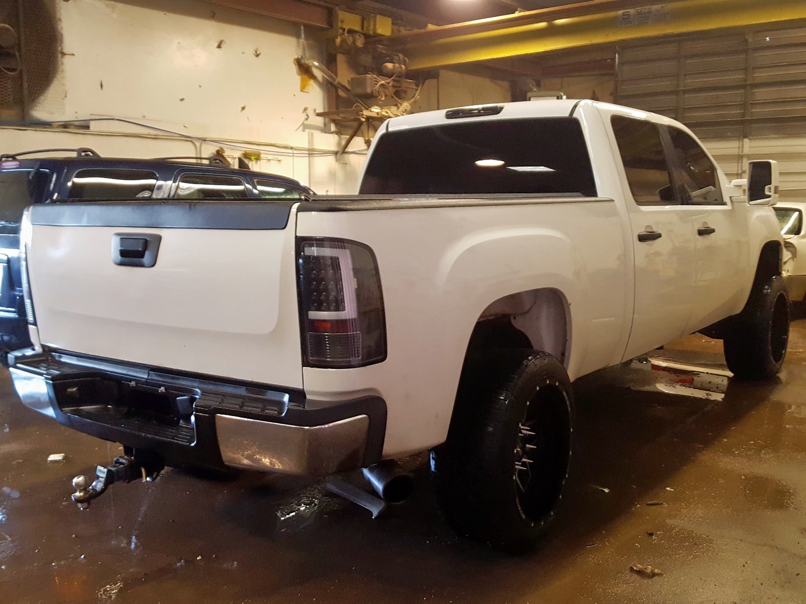 Photo 4 from auction – 2009 GMC SIERRA K25 with VIN 1GTHK53679F172188