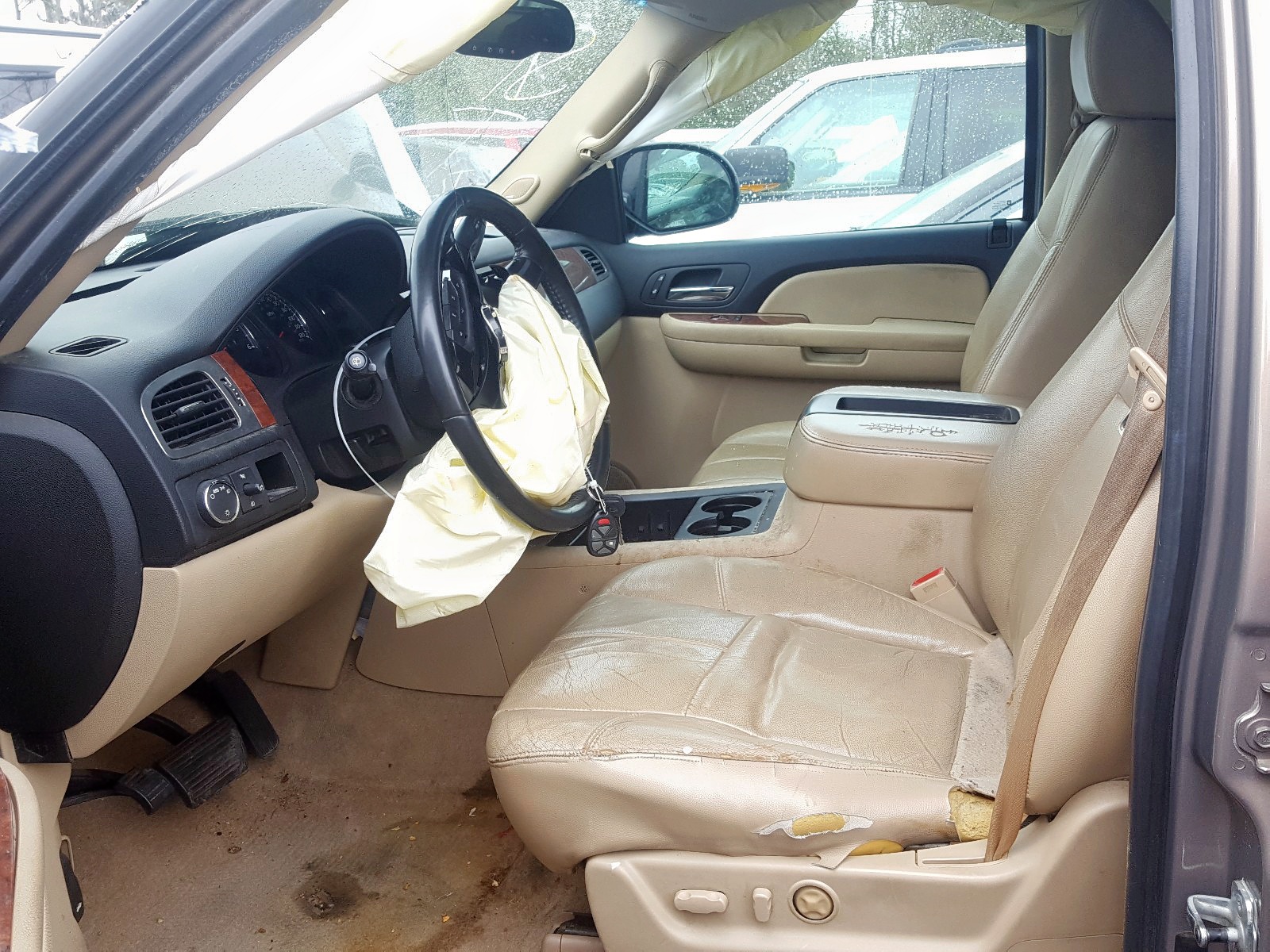 Photo 5 from auction – 2007 CHEVROLET TAHOE C150 with VIN 1GNFC13J57R126749