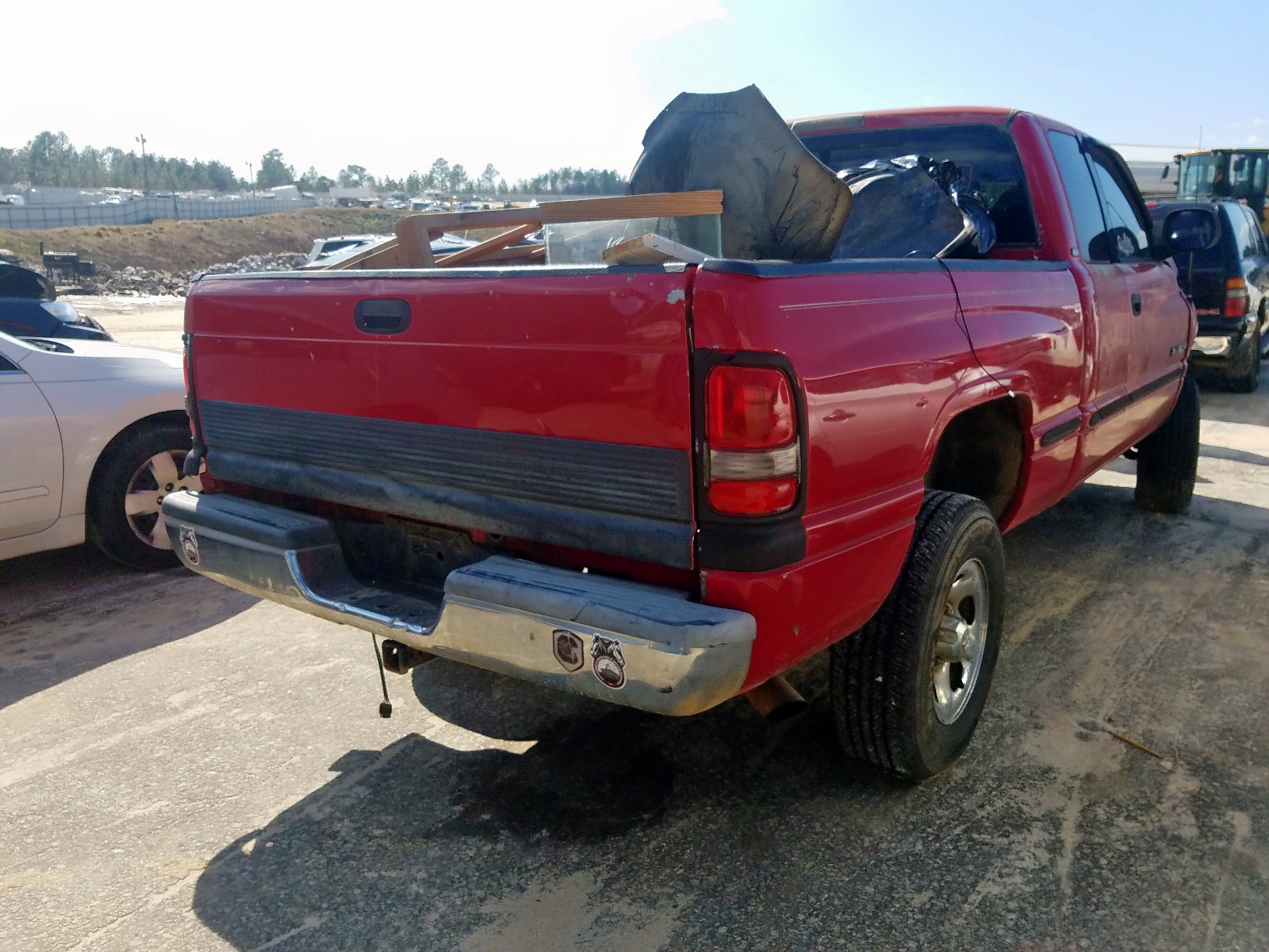 Photo 4 from auction – 1998 DODGE RAM 1500 with VIN 3B7HF13Y6WG183966