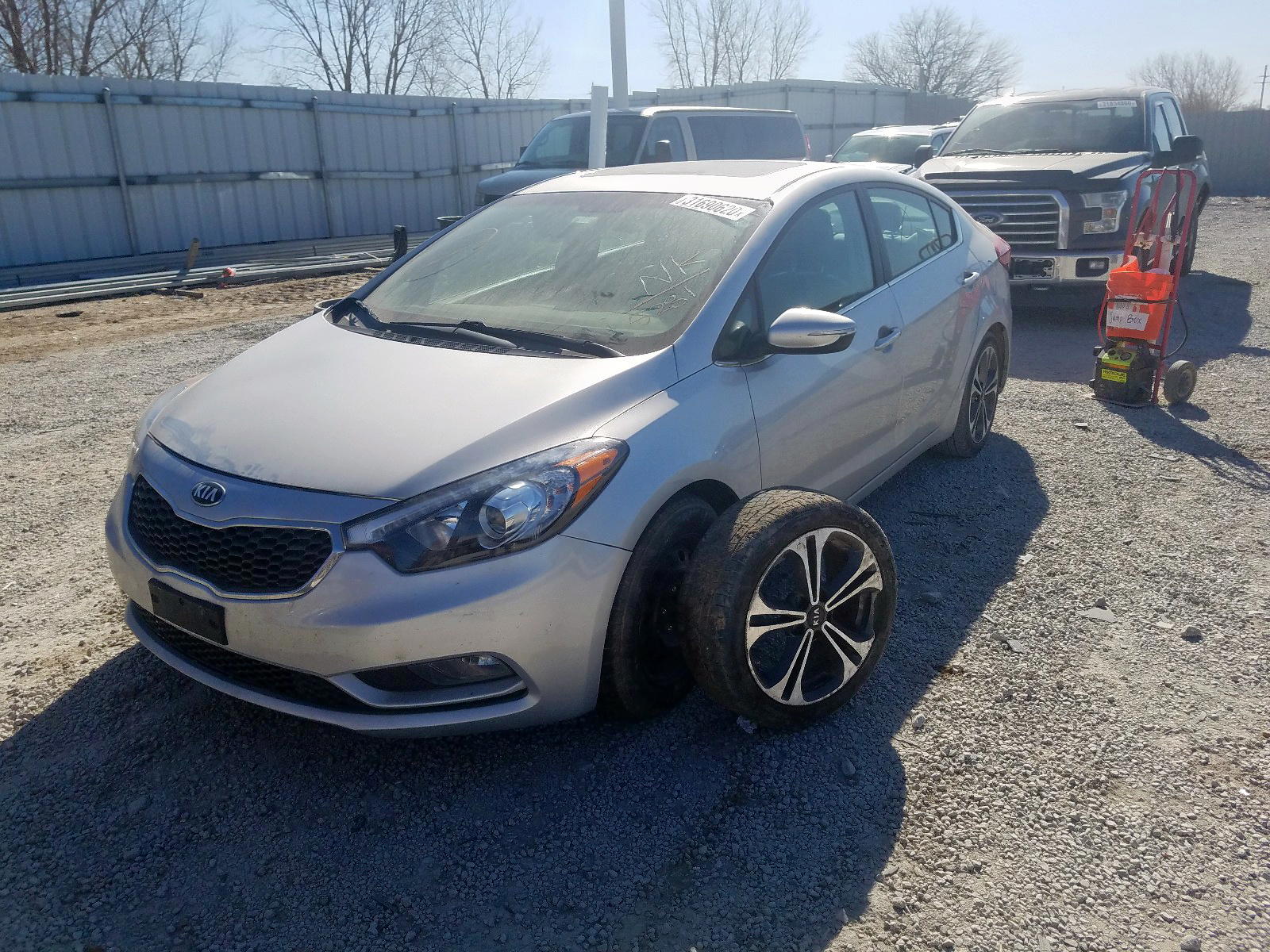 Photo 2 from auction – 2016 KIA FORTE EX with VIN KNAFZ4A89G5545281