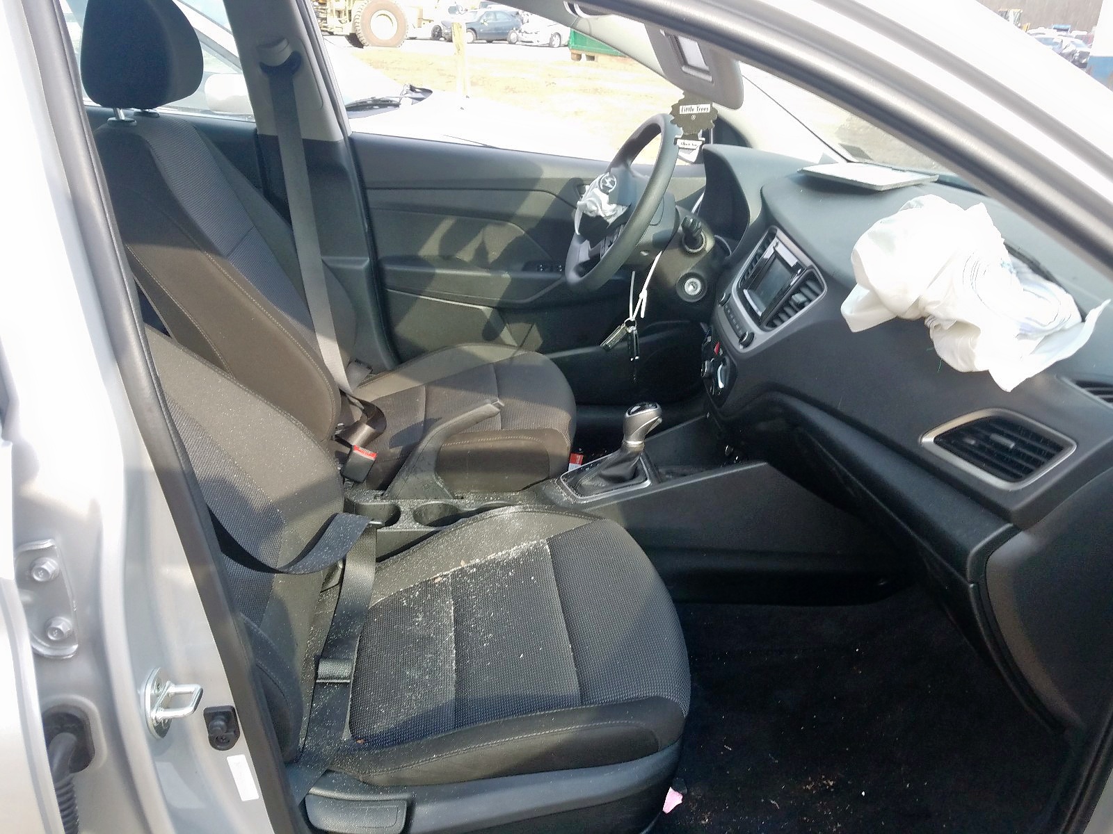 Photo 5 from auction – 2019 HYUNDAI ACCENT SE with VIN 3KPC24A32KE042266