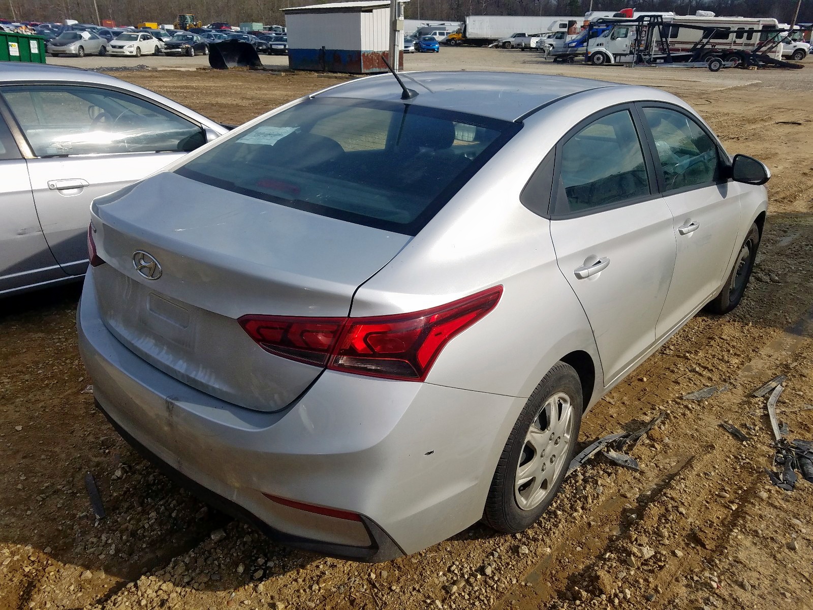 Photo 4 from auction – 2019 HYUNDAI ACCENT SE with VIN 3KPC24A32KE042266