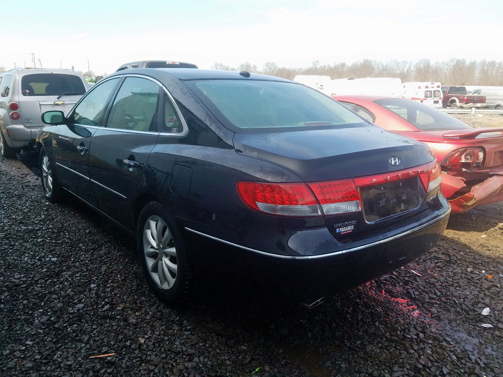 Photo 3 from auction – 2007 HYUNDAI AZERA SE with VIN KMHFC46F57A188812