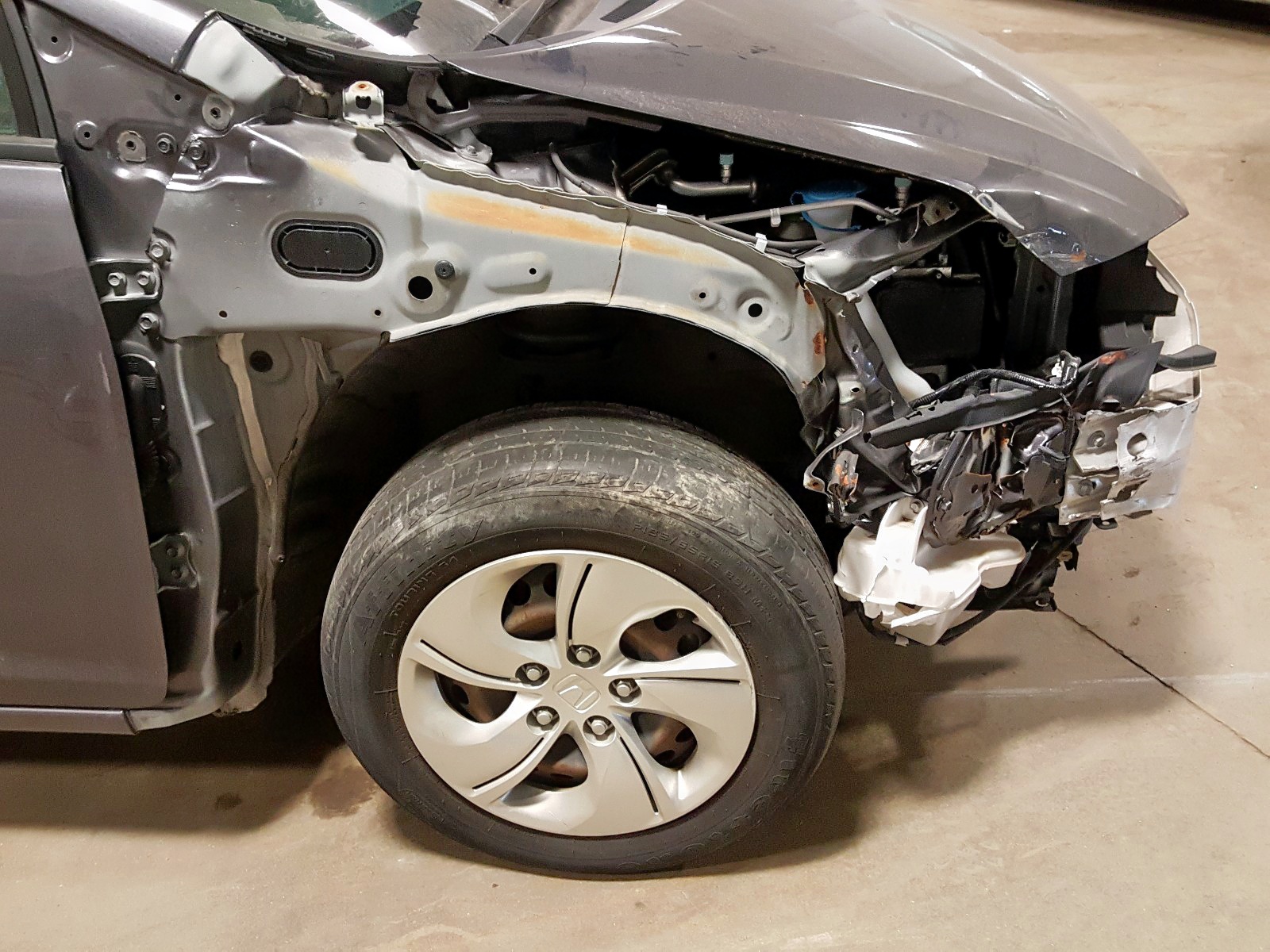 Photo 9 from auction – 2015 HONDA CIVIC LX with VIN 19XFB2F59FE121001