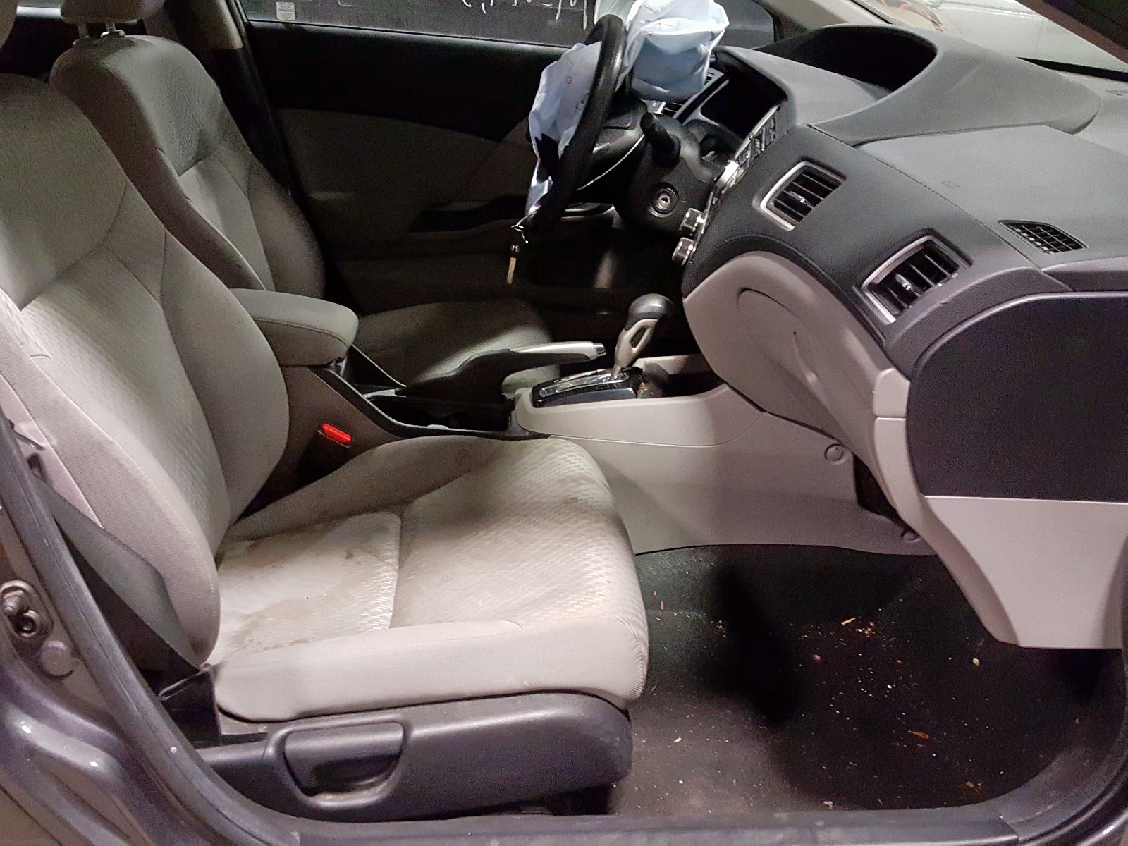 Photo 5 from auction – 2015 HONDA CIVIC LX with VIN 19XFB2F59FE121001