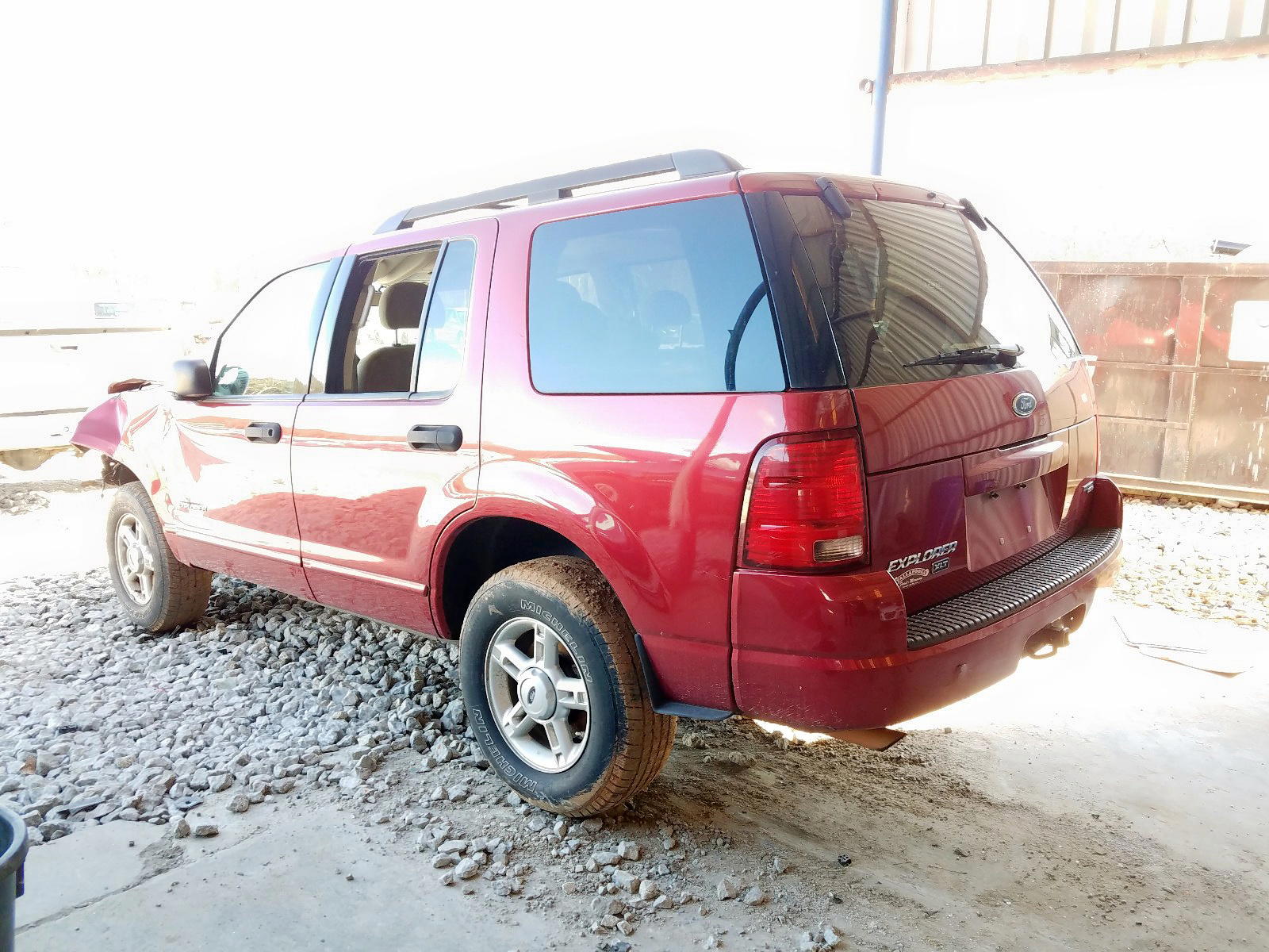 Photo 3 from auction – 2005 FORD EXPLORER X with VIN 1FMZU63K85UC02625