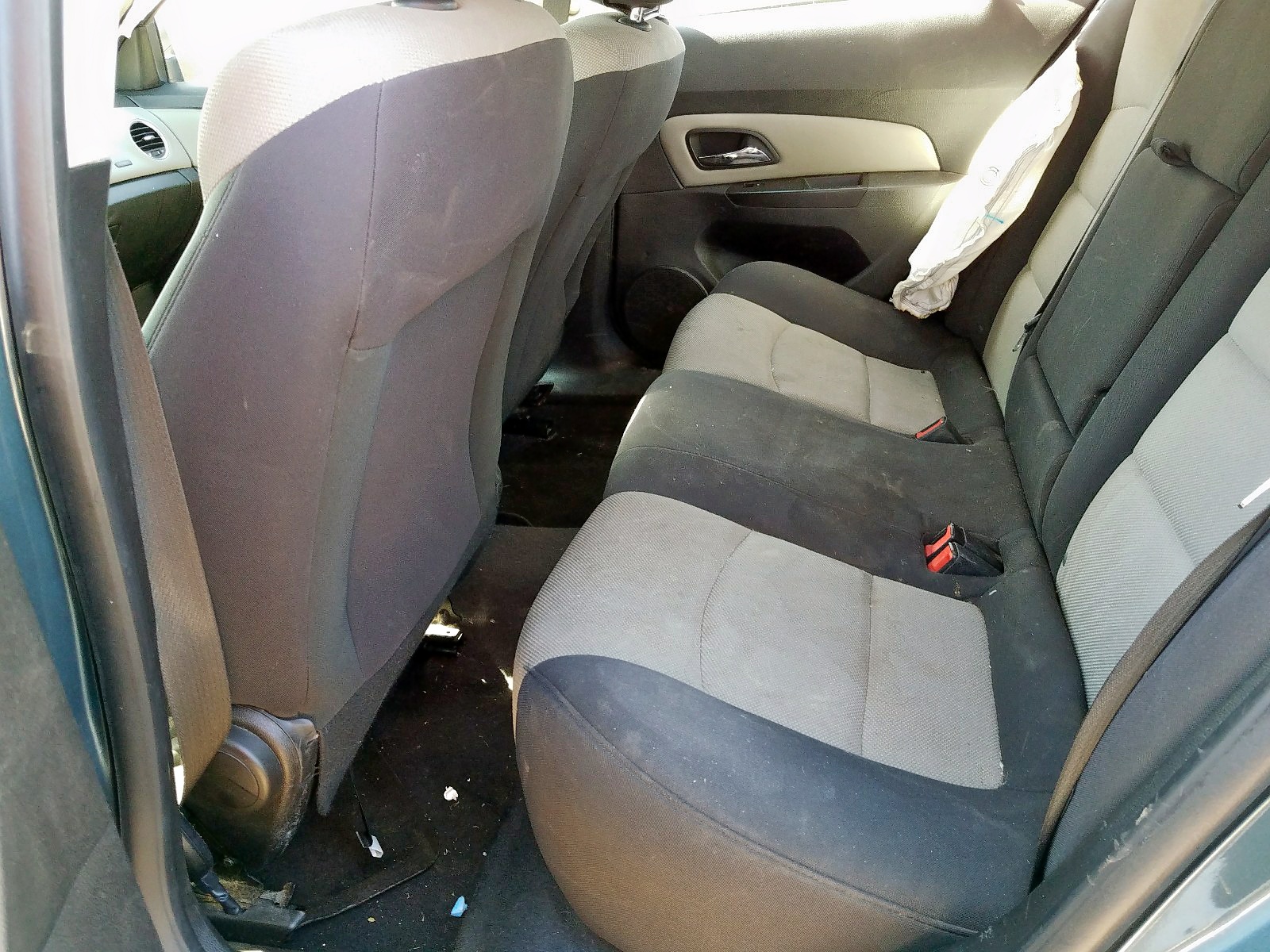 Photo 6 from auction – 2012 CHEVROLET CRUZE LS with VIN 1G1PC5SH1C7340879