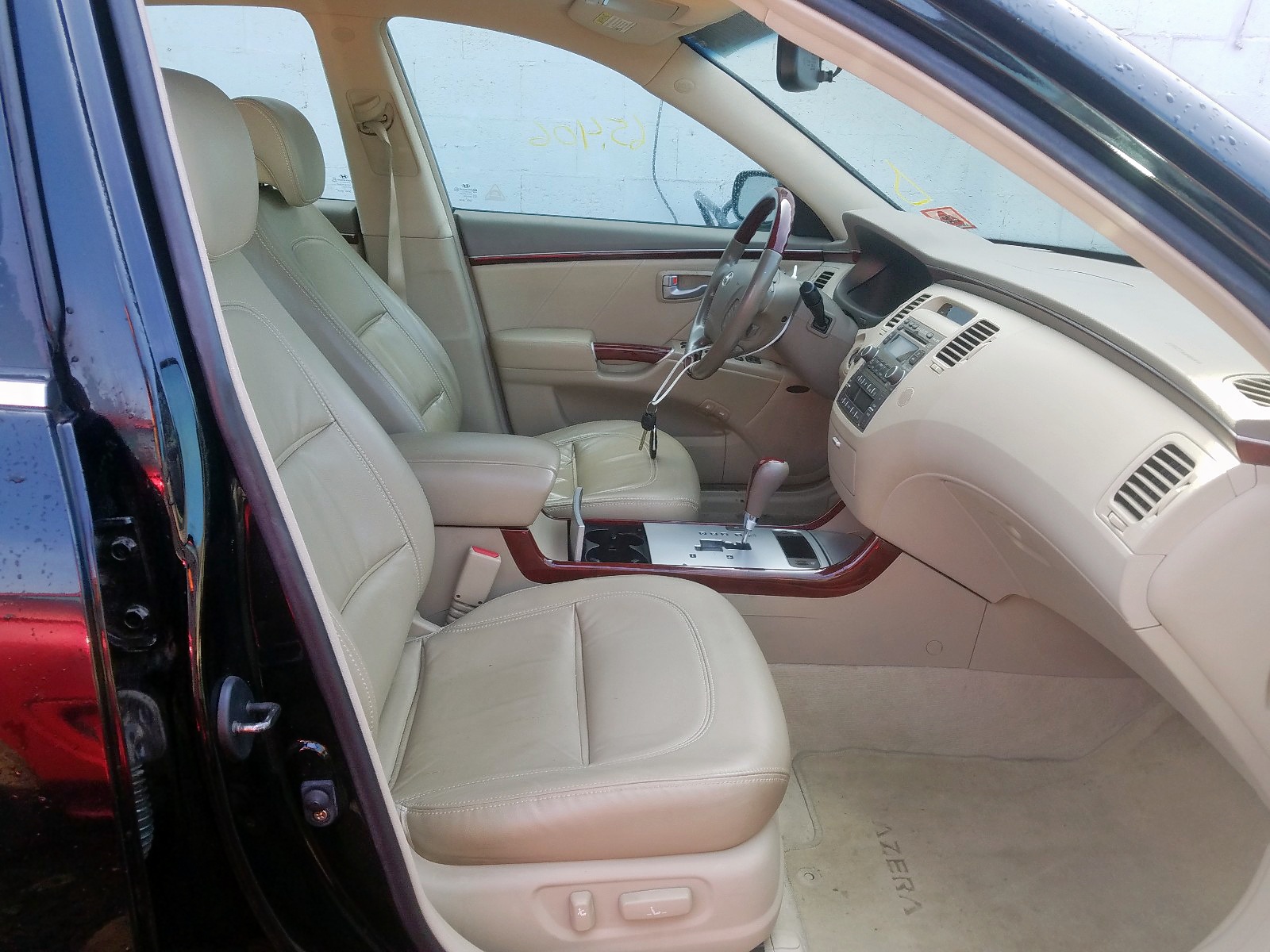 Photo 5 from auction – 2007 HYUNDAI AZERA SE with VIN KMHFC46F57A188812