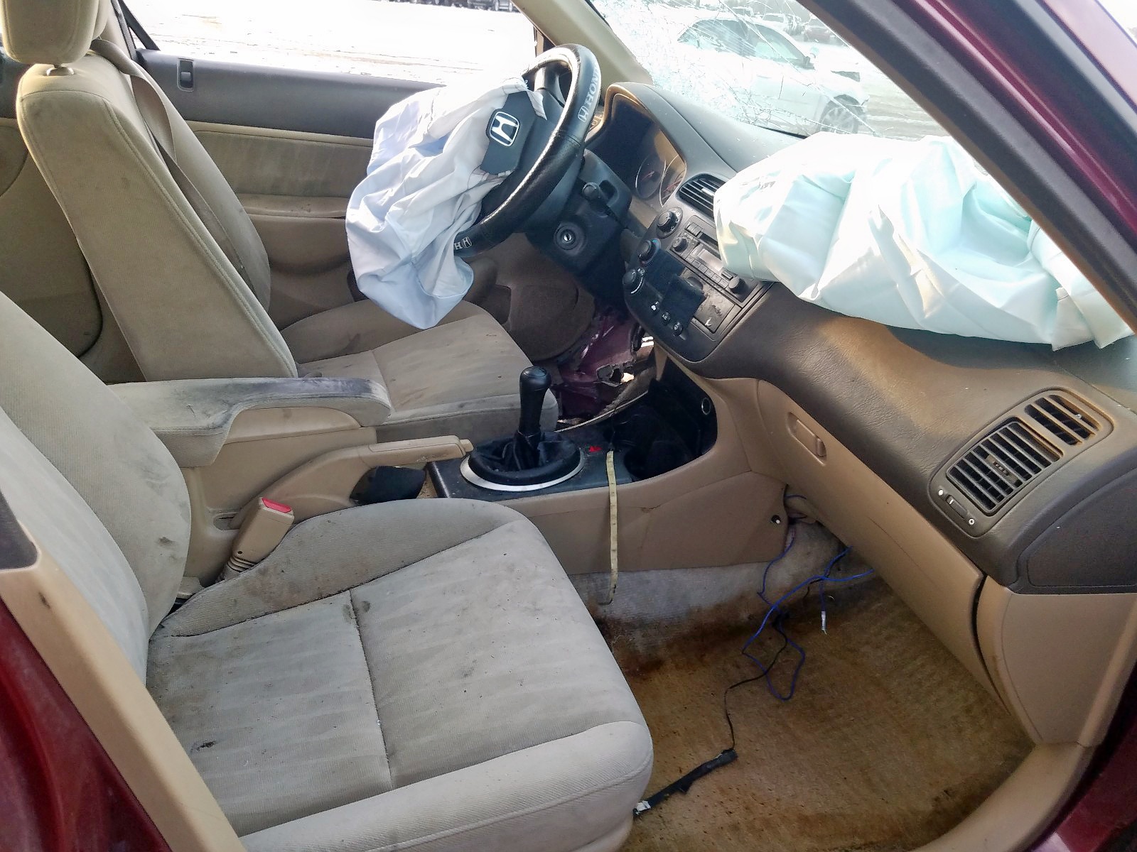 Photo 5 from auction – 2003 HONDA CIVIC LX with VIN 2HGES15533H622393