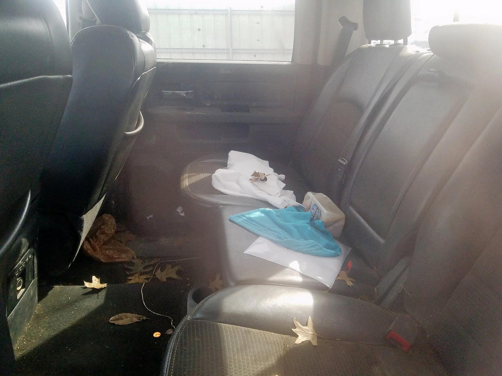 Photo 6 from auction – 2011 DODGE RAM 1500 with VIN 1D7RV1CT2BS675396