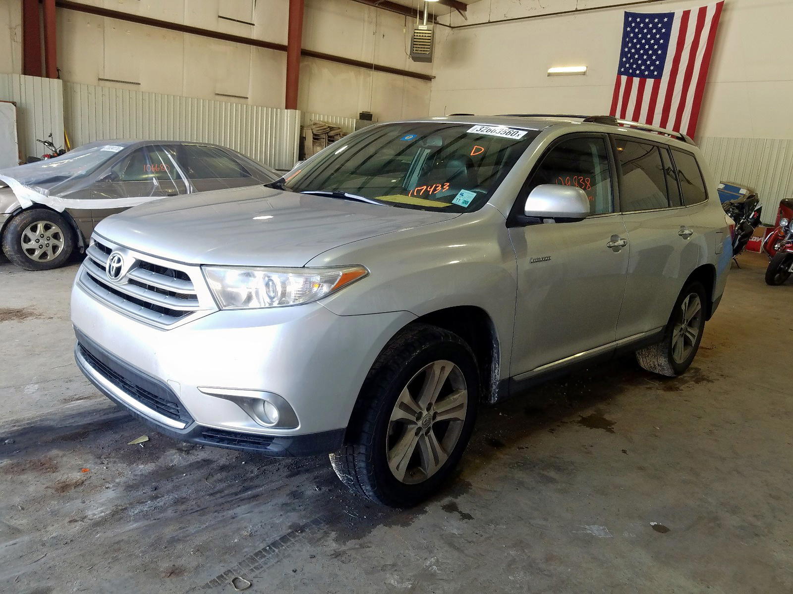 Photo 2 from auction – 2013 TOYOTA HIGHLANDER with VIN 5TDYK3EH0DS117433