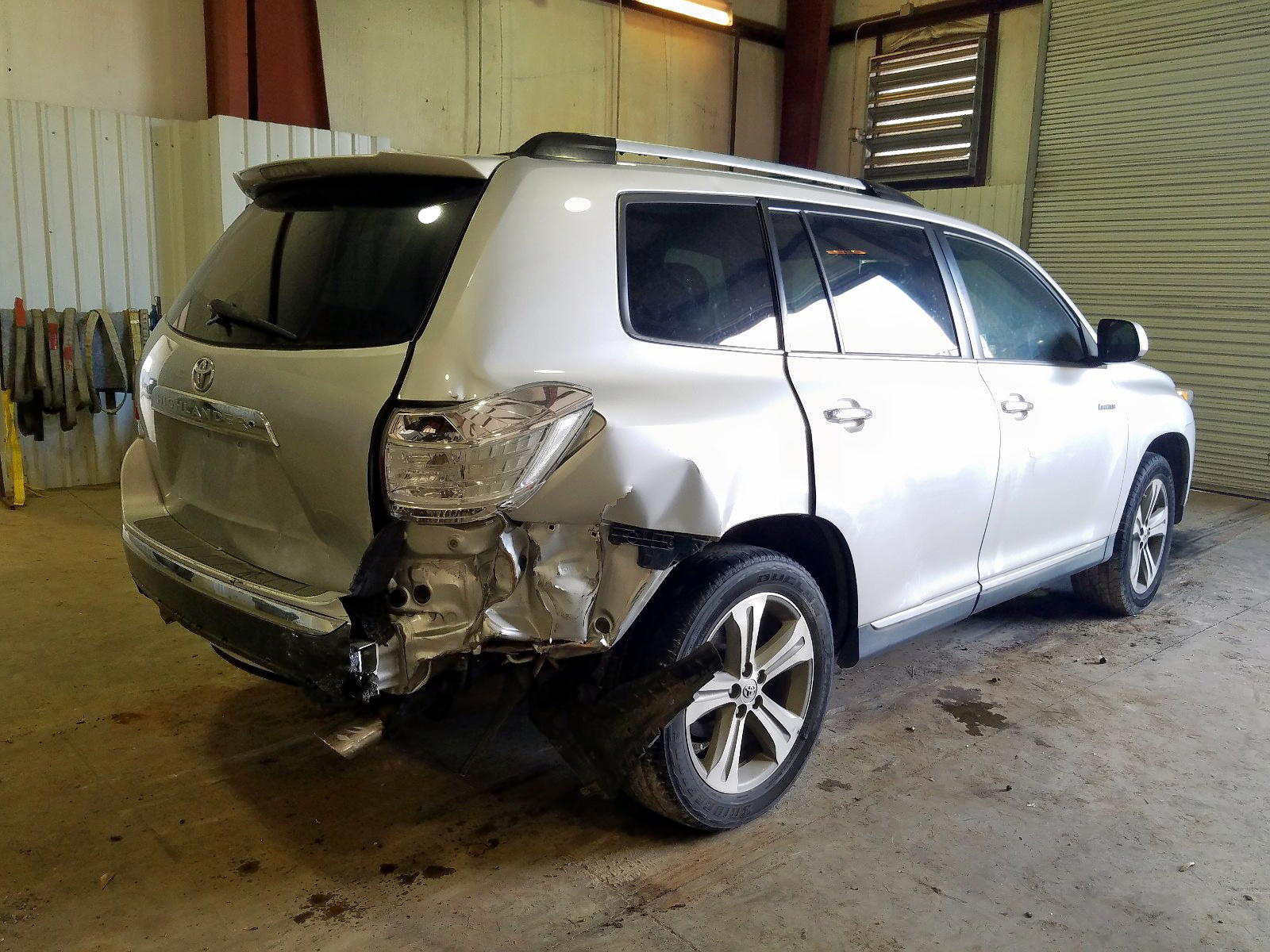 Photo 4 from auction – 2013 TOYOTA HIGHLANDER with VIN 5TDYK3EH0DS117433