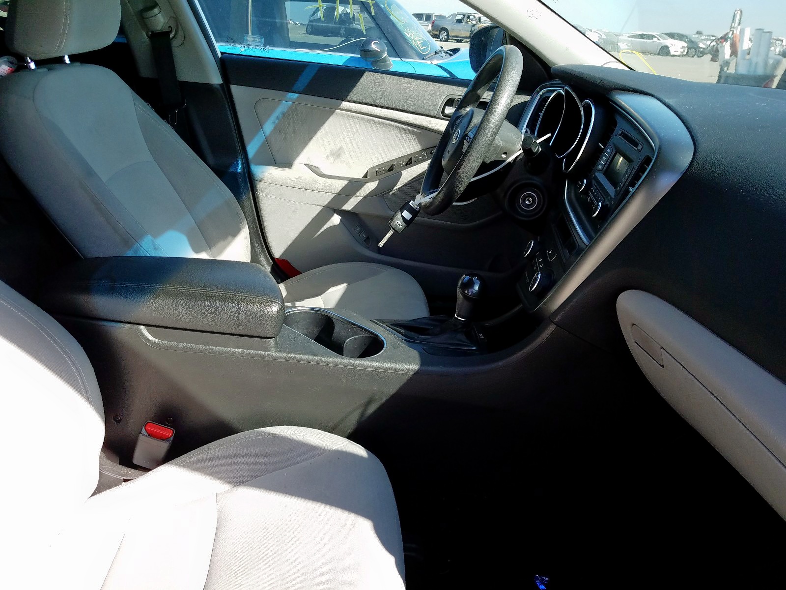 Photo 5 from auction – 2015 KIA OPTIMA LX with VIN 5XXGM4A74FG499835