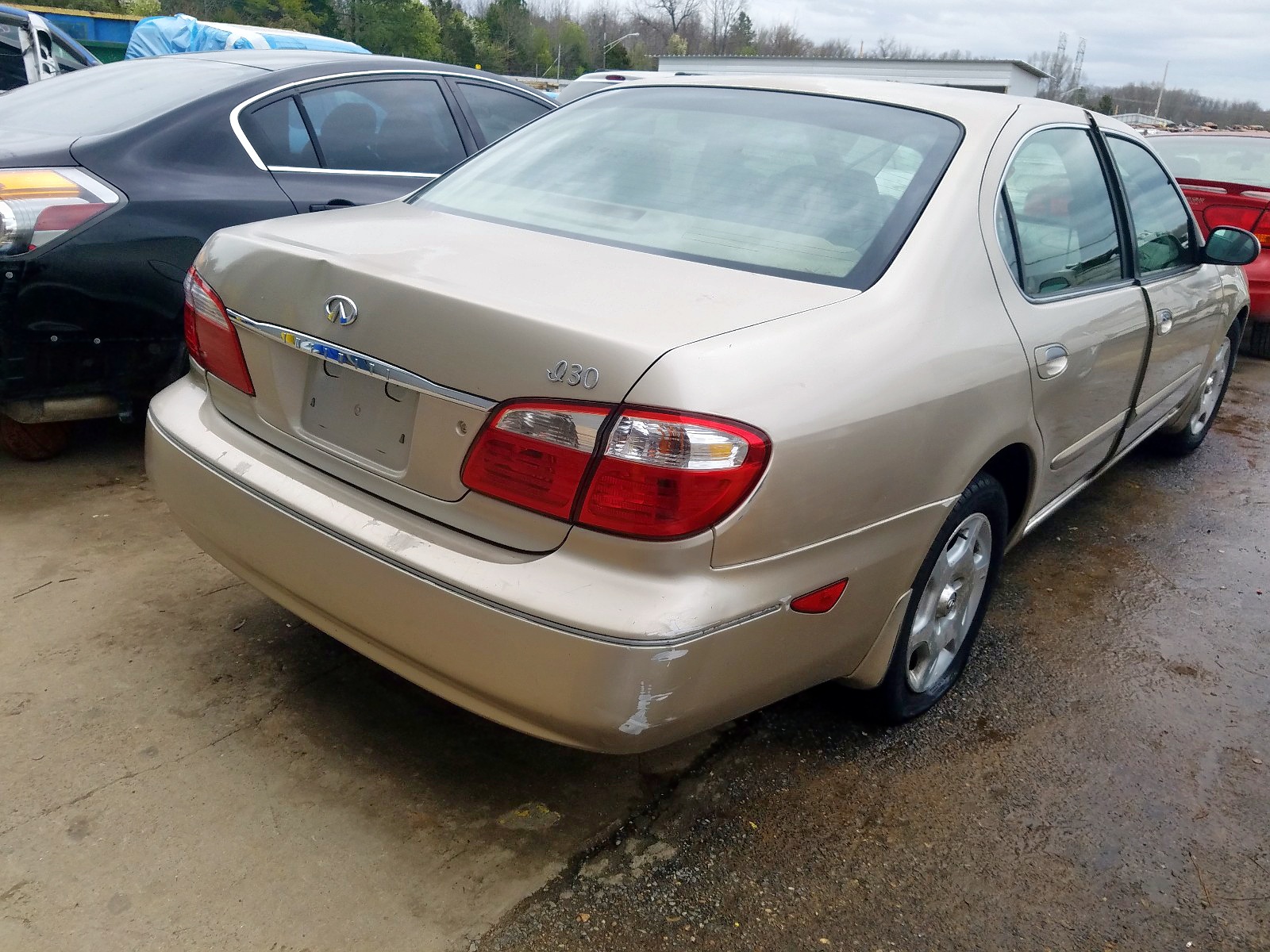Photo 4 from auction – 2000 INFINITI I30 with VIN JNKCA31A8YT214651