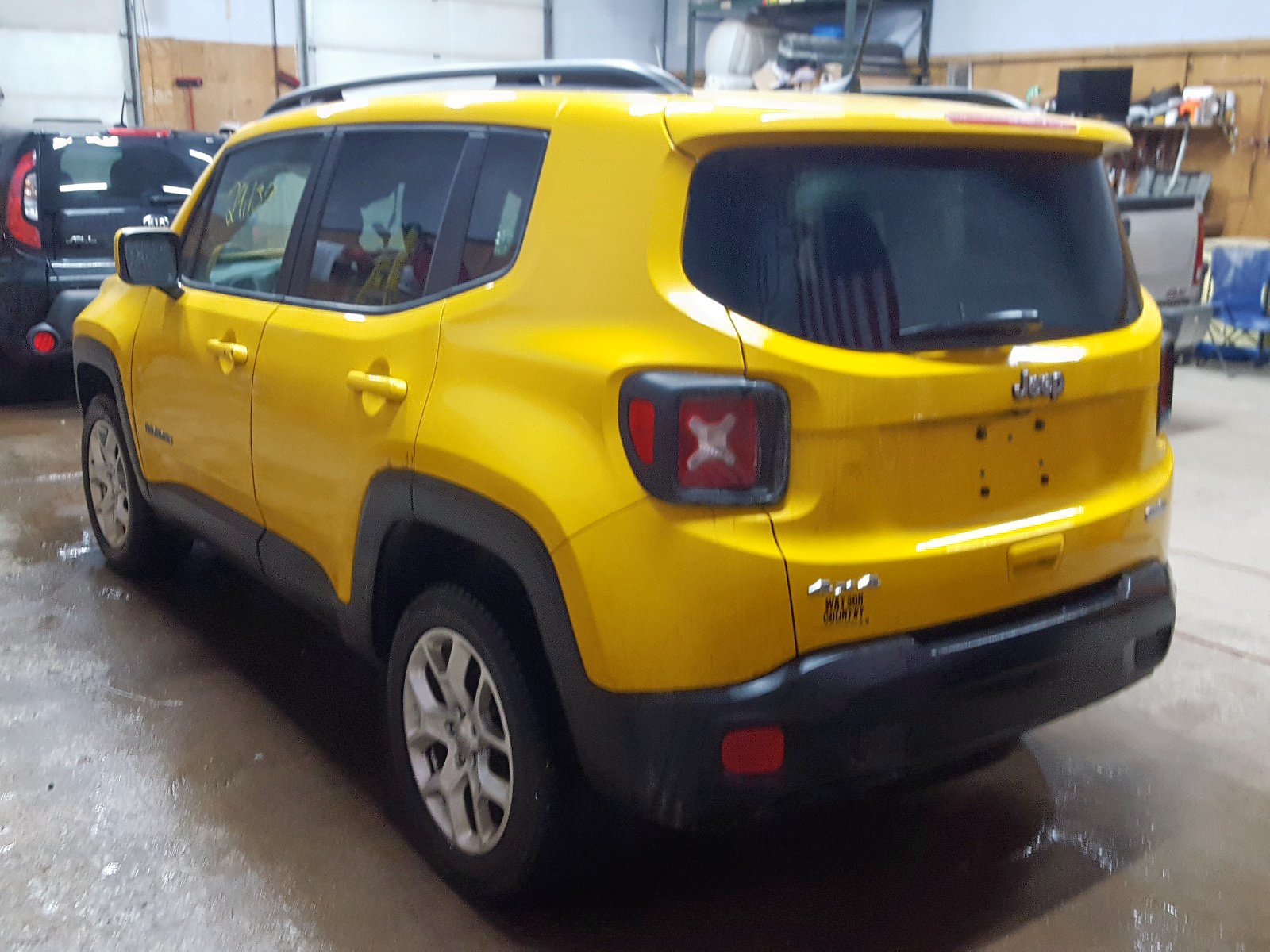 Photo 3 from auction – 2018 JEEP RENEGADE L with VIN ZACCJBBB8JPH83696