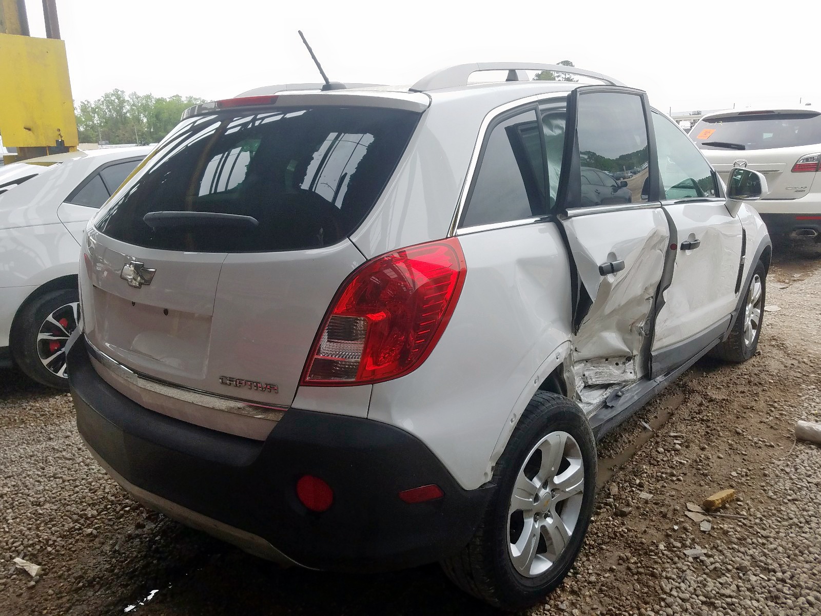 Photo 4 from auction – 2014 CHEVROLET CAPTIVA LS with VIN 3GNAL2EK1ES552051