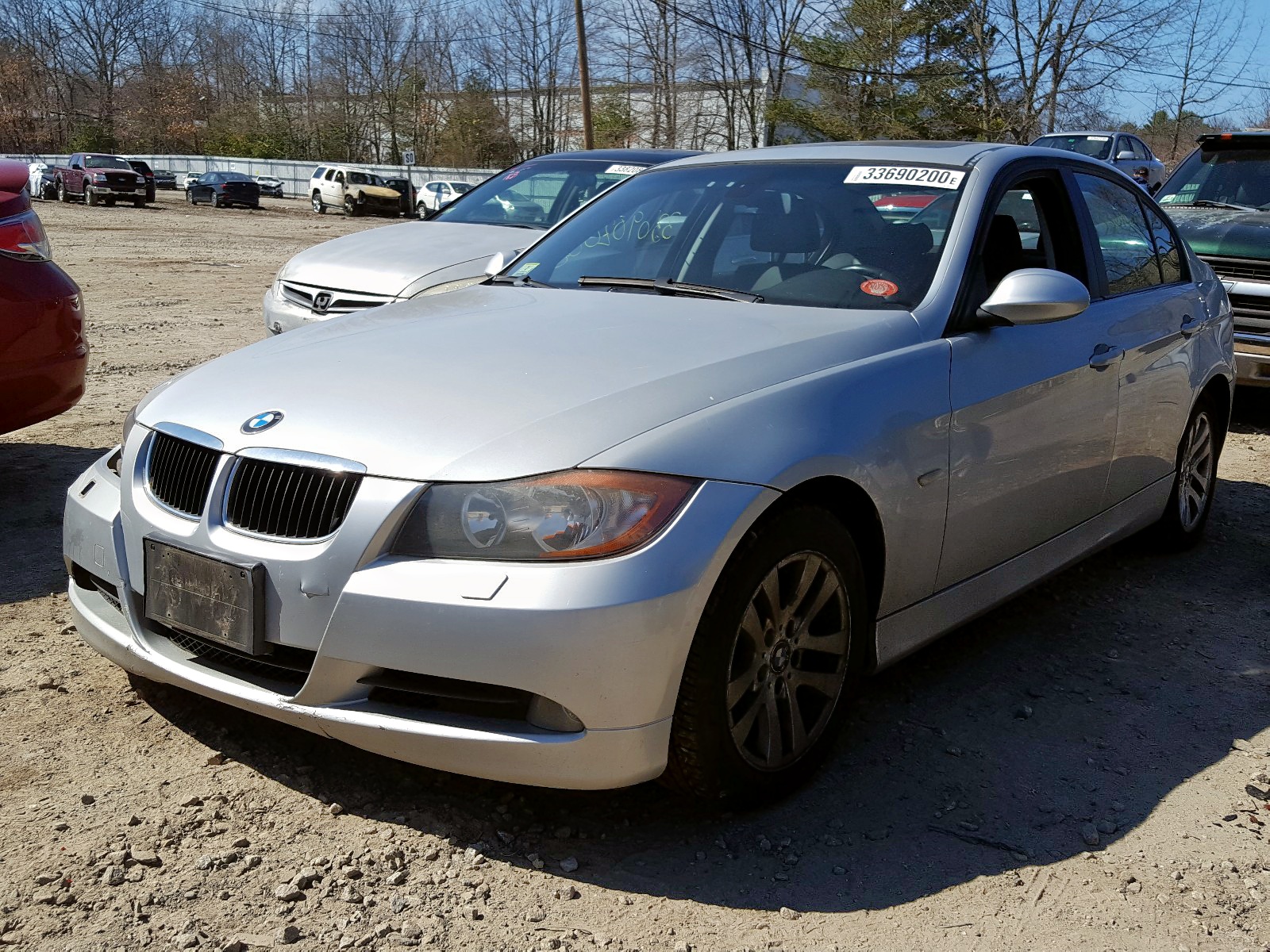 Photo 2 from auction – 2006 BMW 325 XI with VIN WBAVD13536KV05127