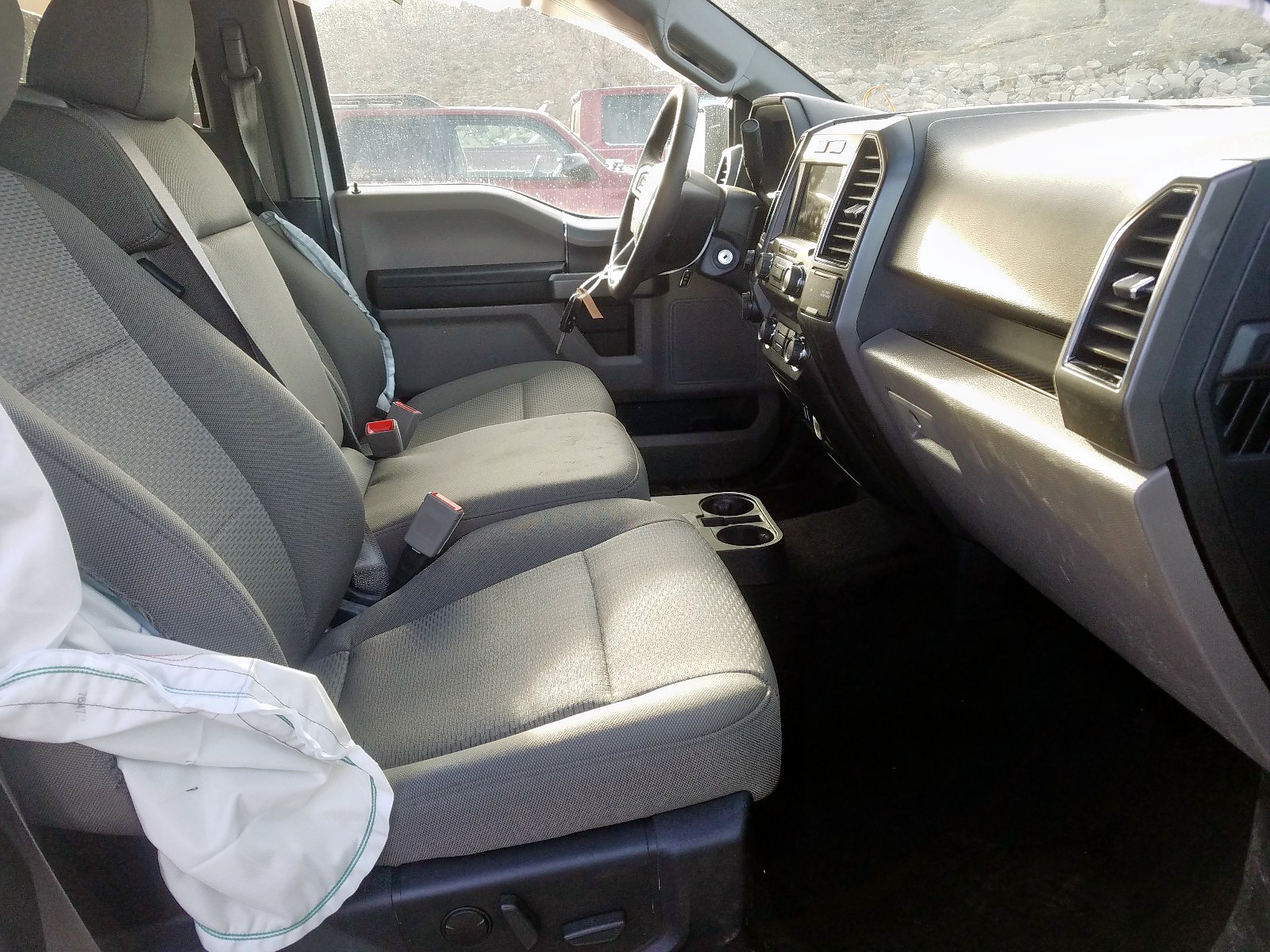 Photo 5 from auction – 2019 FORD F150 SUPER with VIN 1FTEW1E50KKE52648