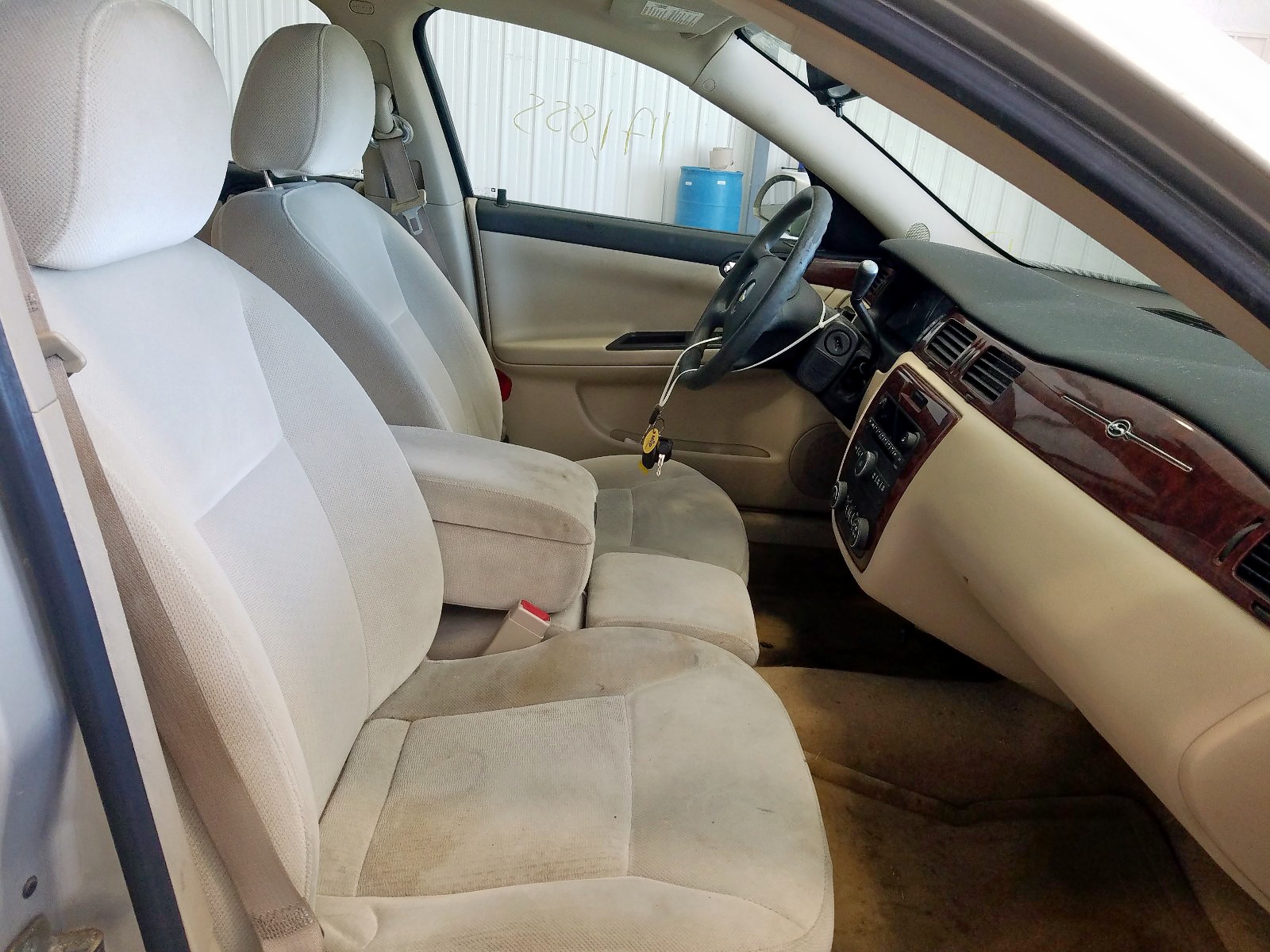 Photo 5 from auction – 2009 CHEVROLET IMPALA 1LT with VIN 2G1WT57K391228638